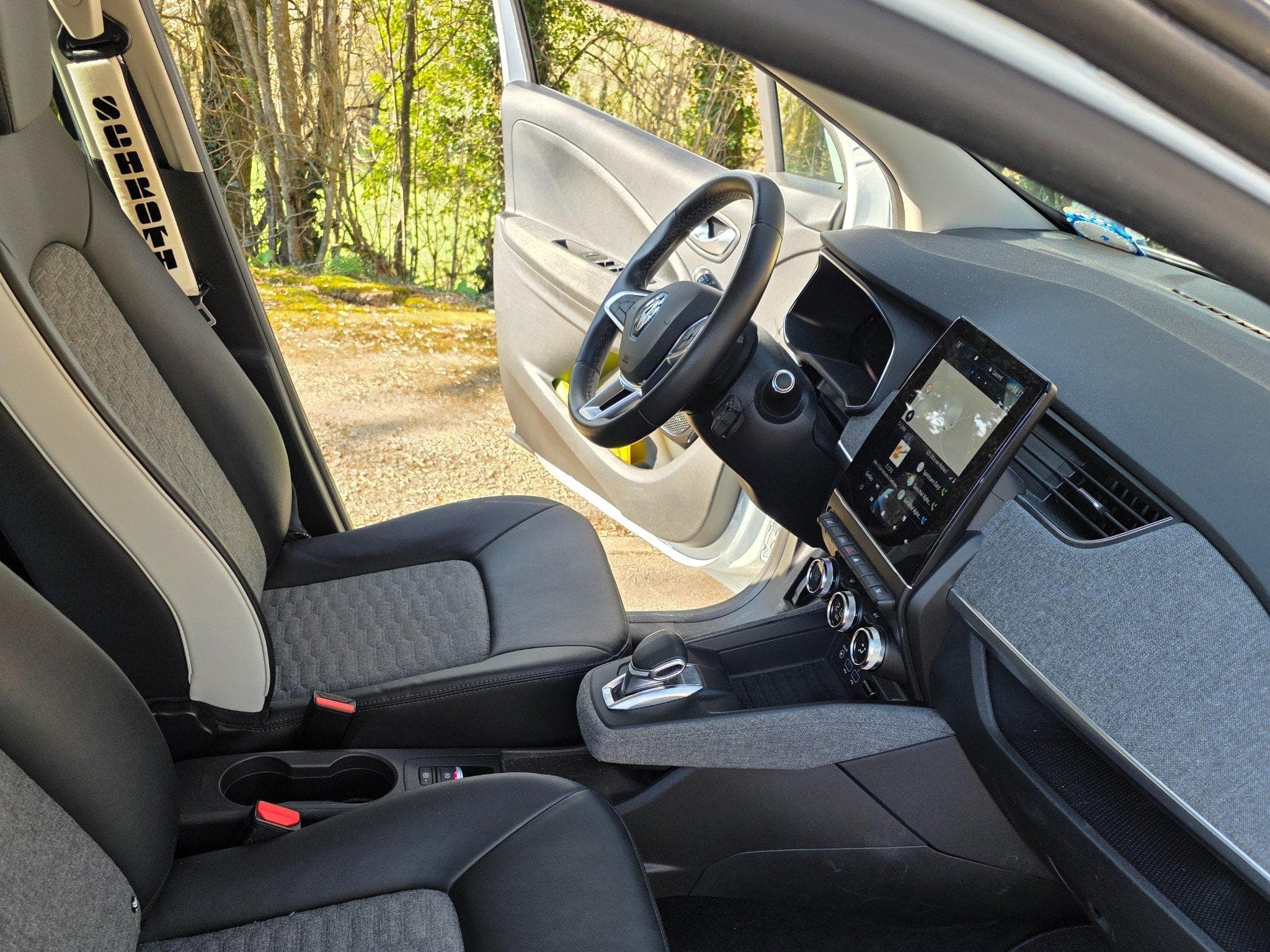 Renault Zoé Z.E. 50 INTENS (2020) - Photo 2