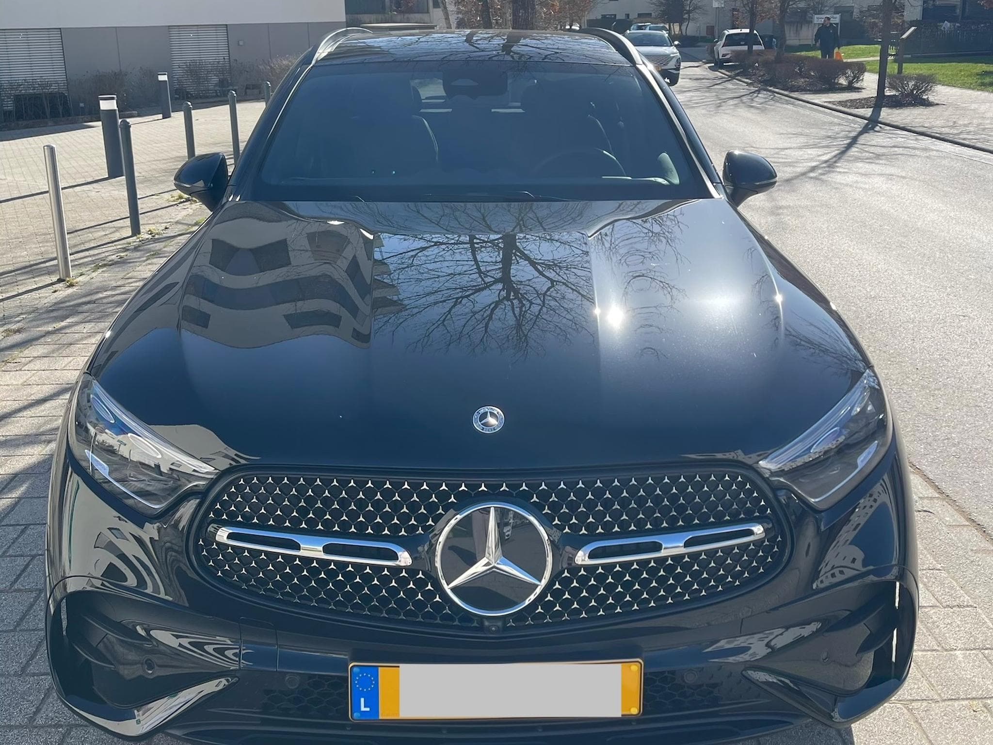 Mercedes 220 Mercedes GLC 220 d 4MATIC AMG Line (2025) - Foto 4