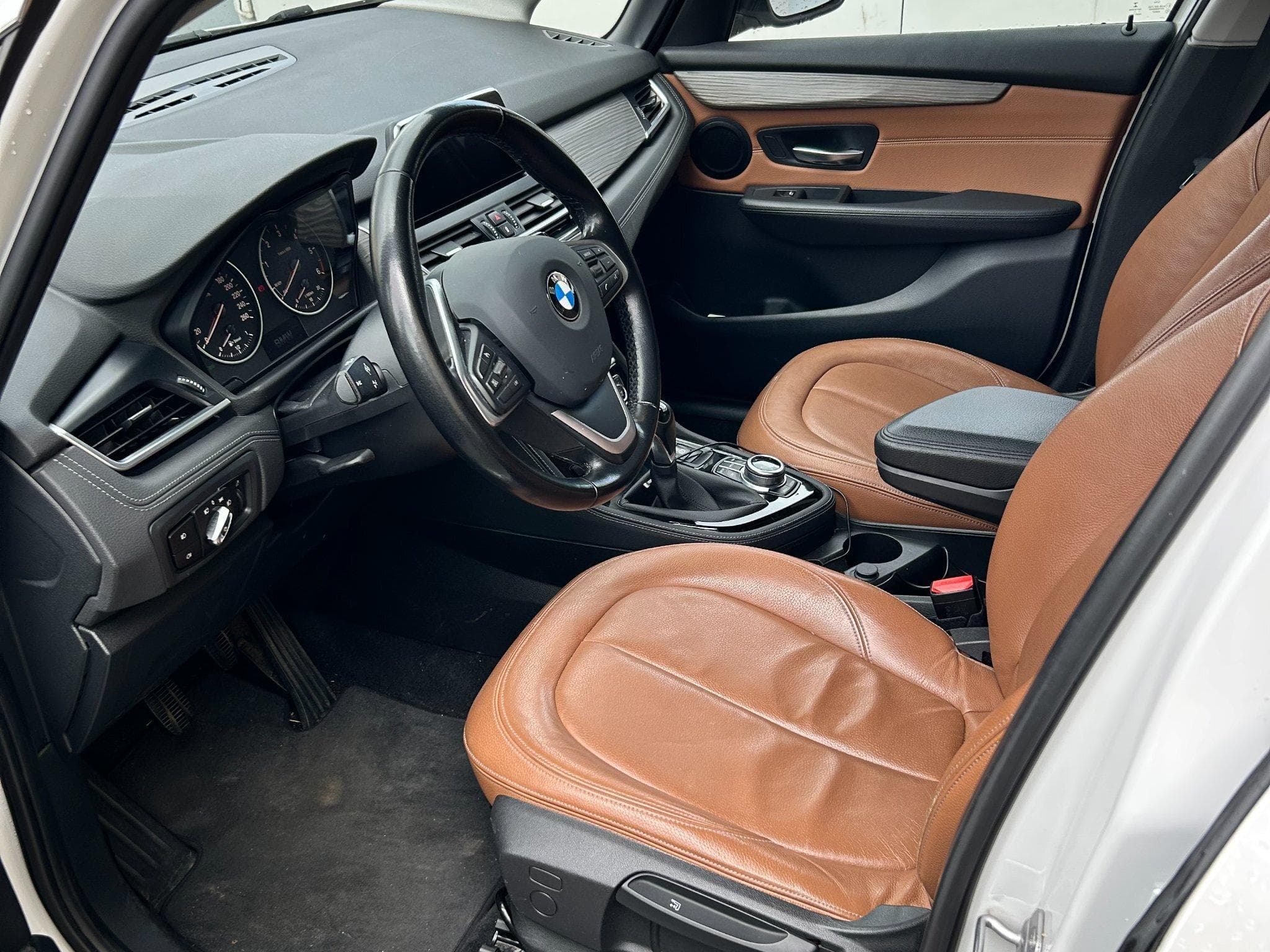 BMW 218 Luxury line (2017) - Photo 3