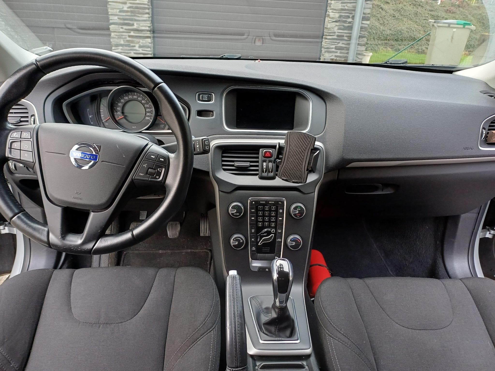 Volvo V40 D2 Kinetic (2016) - Photo 3