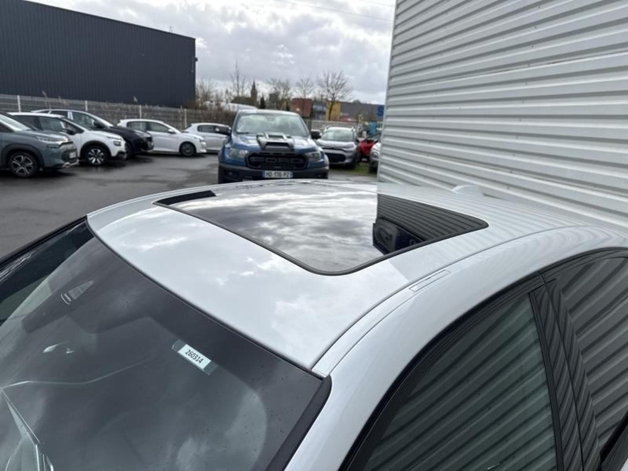 BMW 330 330eA 292ch M Sport (2024) - Photo 2