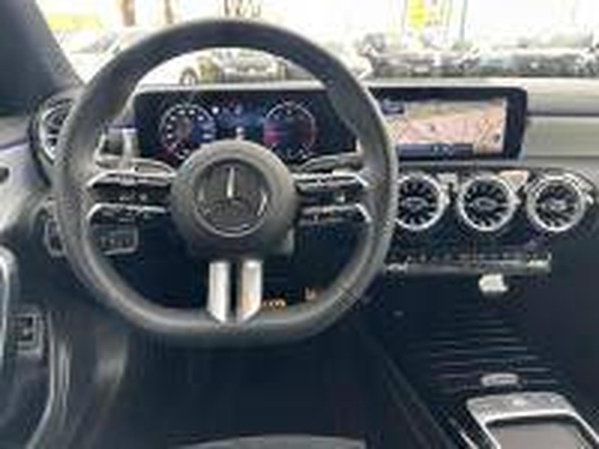 Mercedes CLA 200 CLA Shooting Brake 200 d 150ch AMG Line 8G-DCT NIGTH Edition (2025) - Photo 25