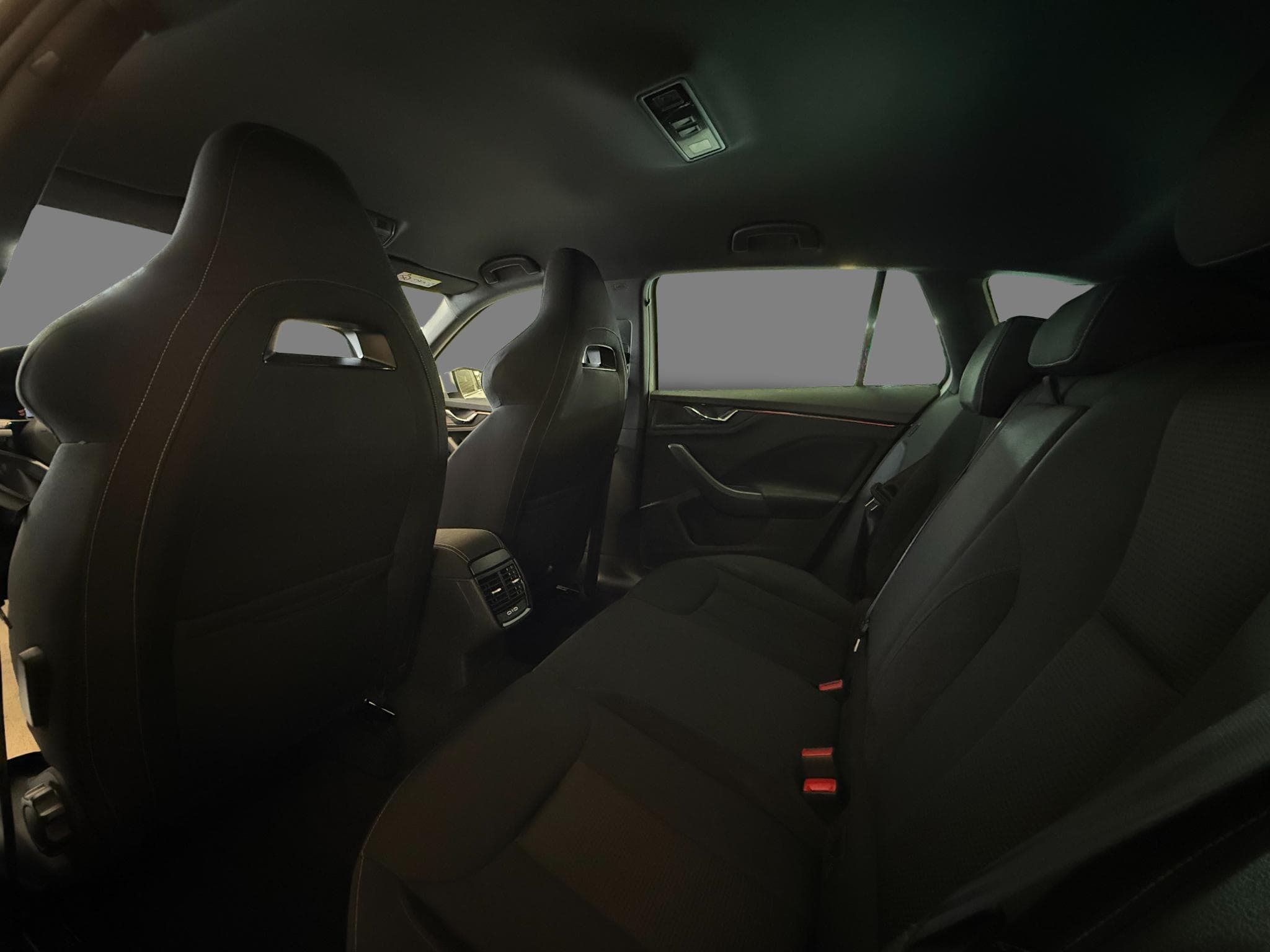 Skoda Scala 1.5TSi 150 DSG Selection - Pack hiver (2024) - Foto 8