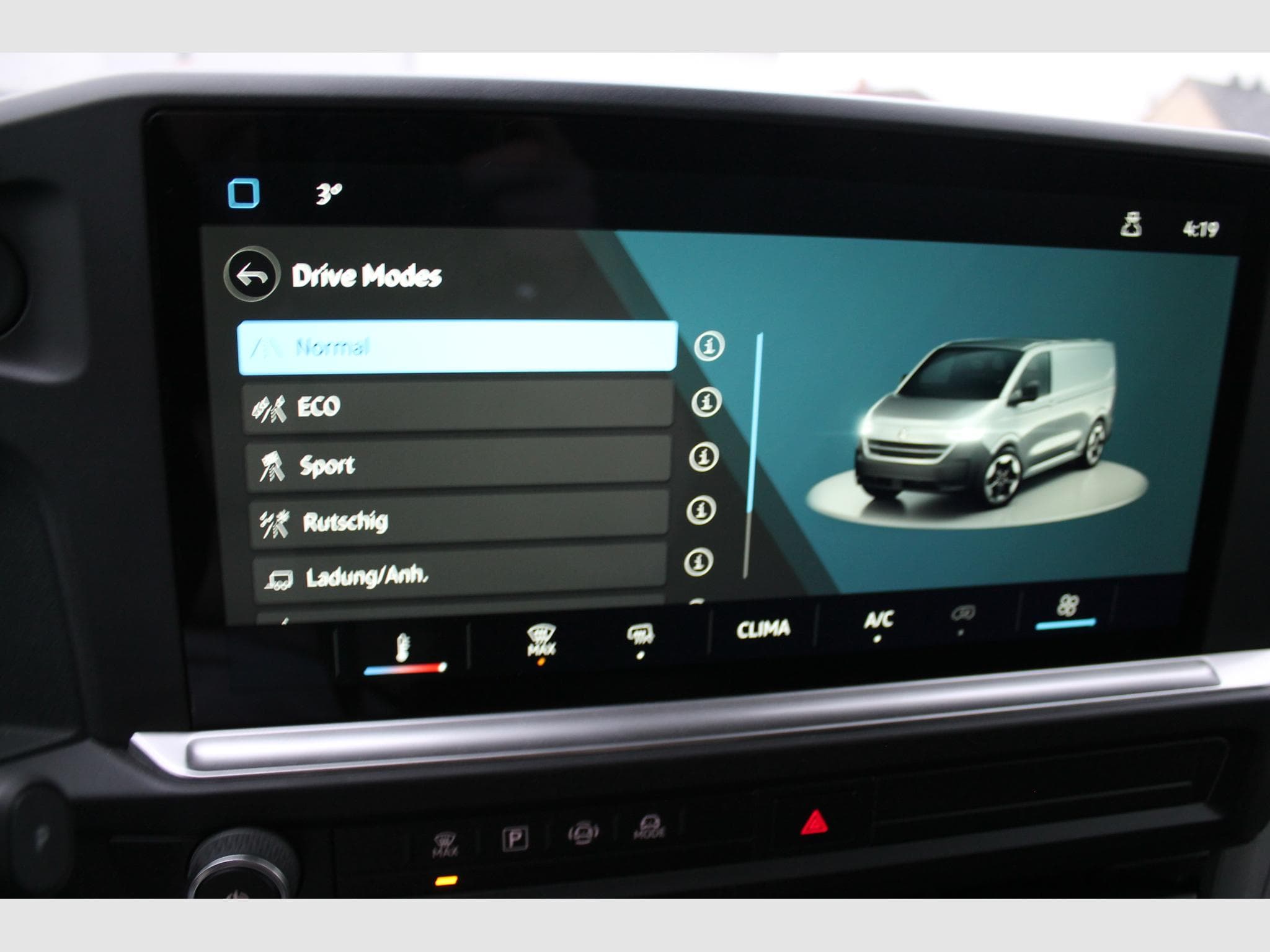 VW Transporter T7 4Motion Kasten L2 Lang (2025) - Foto 18