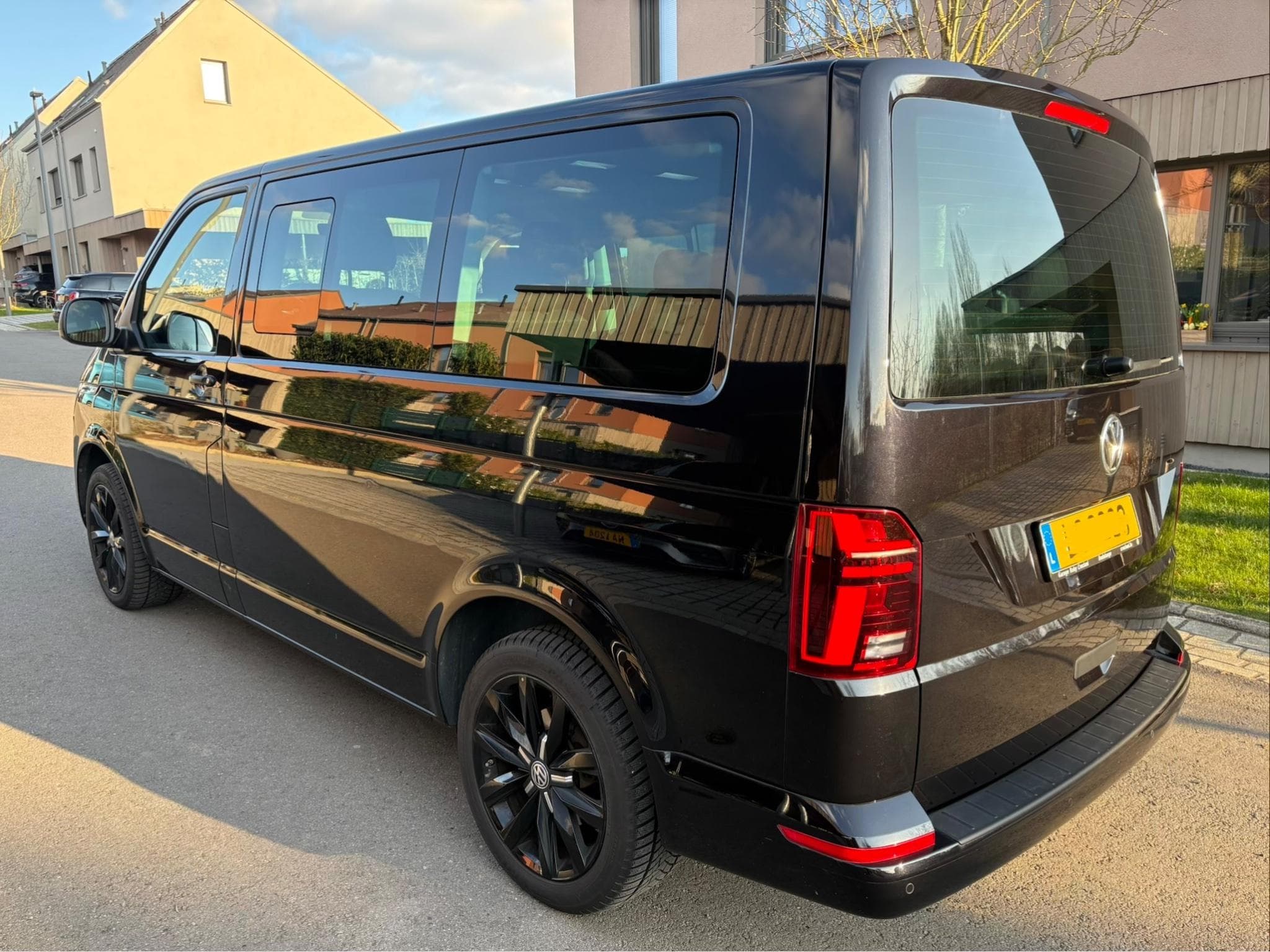 VW Multivan 4Motion (2021) - Photo 4