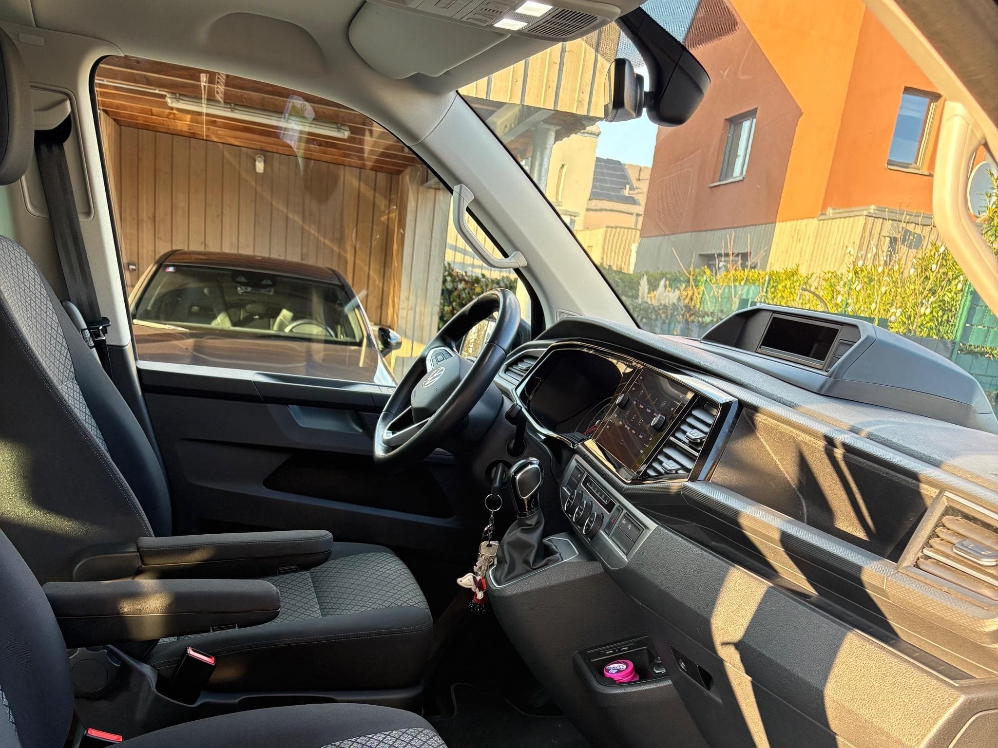 VW Multivan 4Motion (2021) - Photo 7