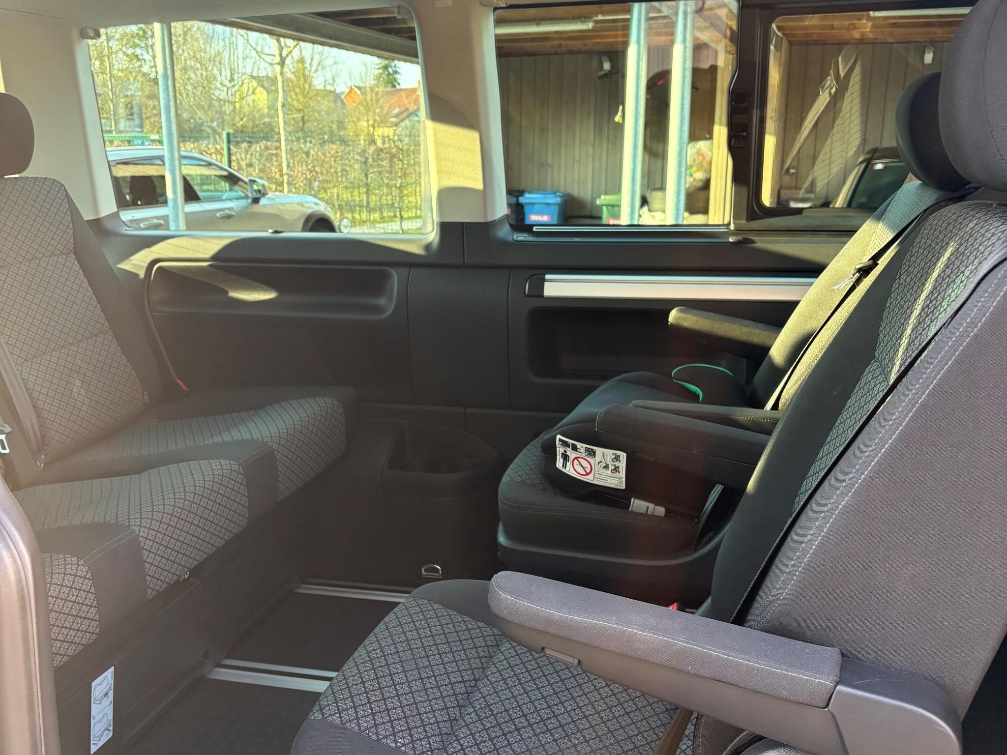 VW Multivan 4Motion (2021) - Photo 13