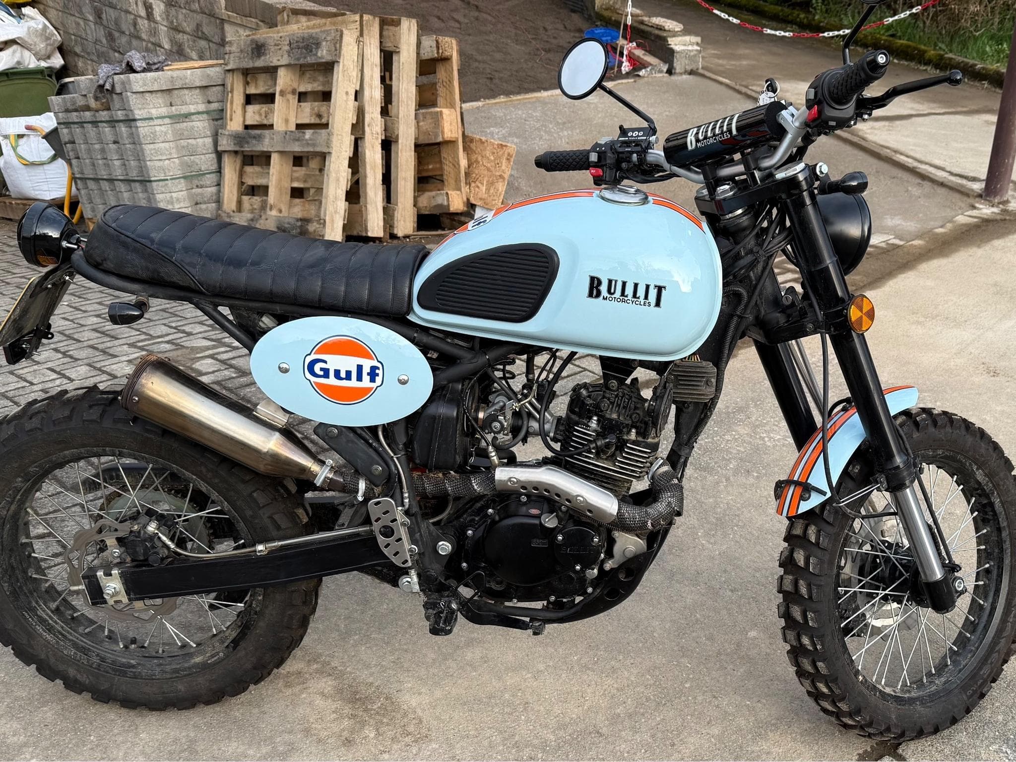 Bullit Hero gulf limited edition (2020) - Photo 1