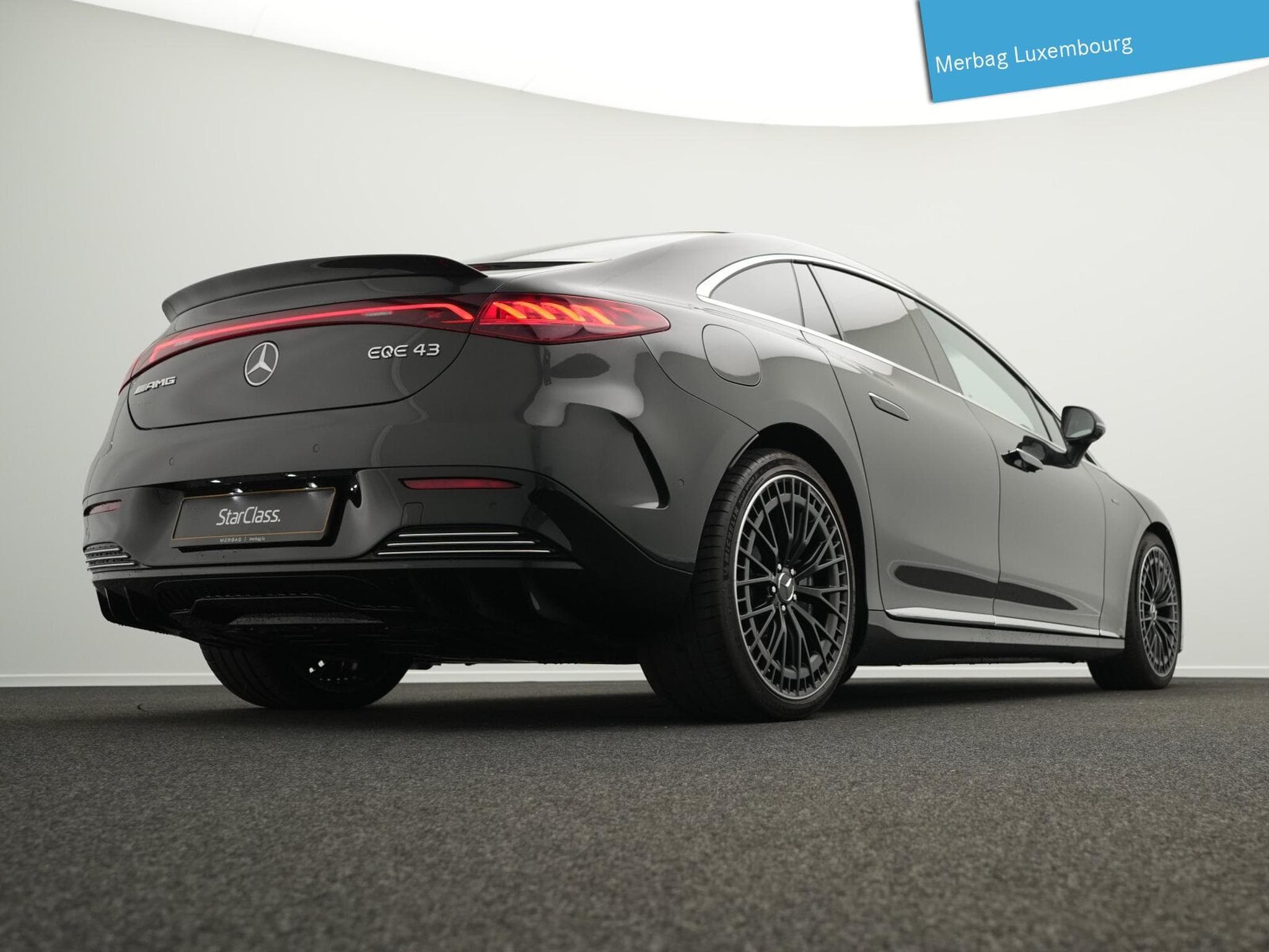 Mercedes EQE 4MATIC (22,1kWh/100 km WLTP) (2022) - Foto 11