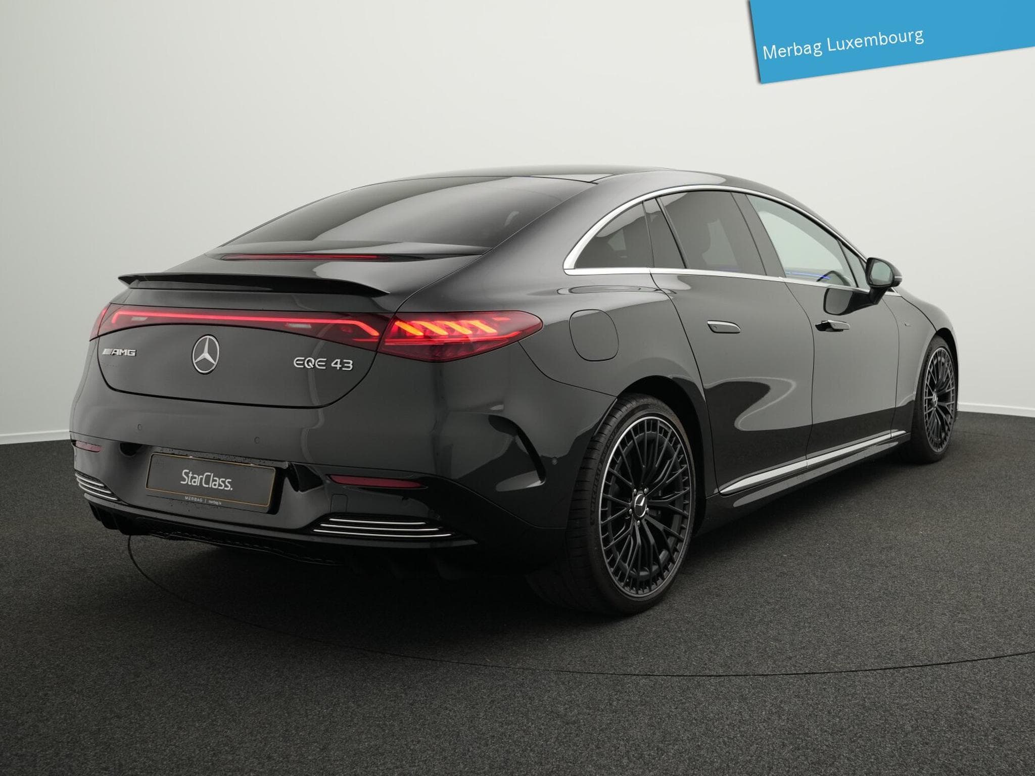 Mercedes EQE 4MATIC (22,1kWh/100 km WLTP) (2022) - Foto 3