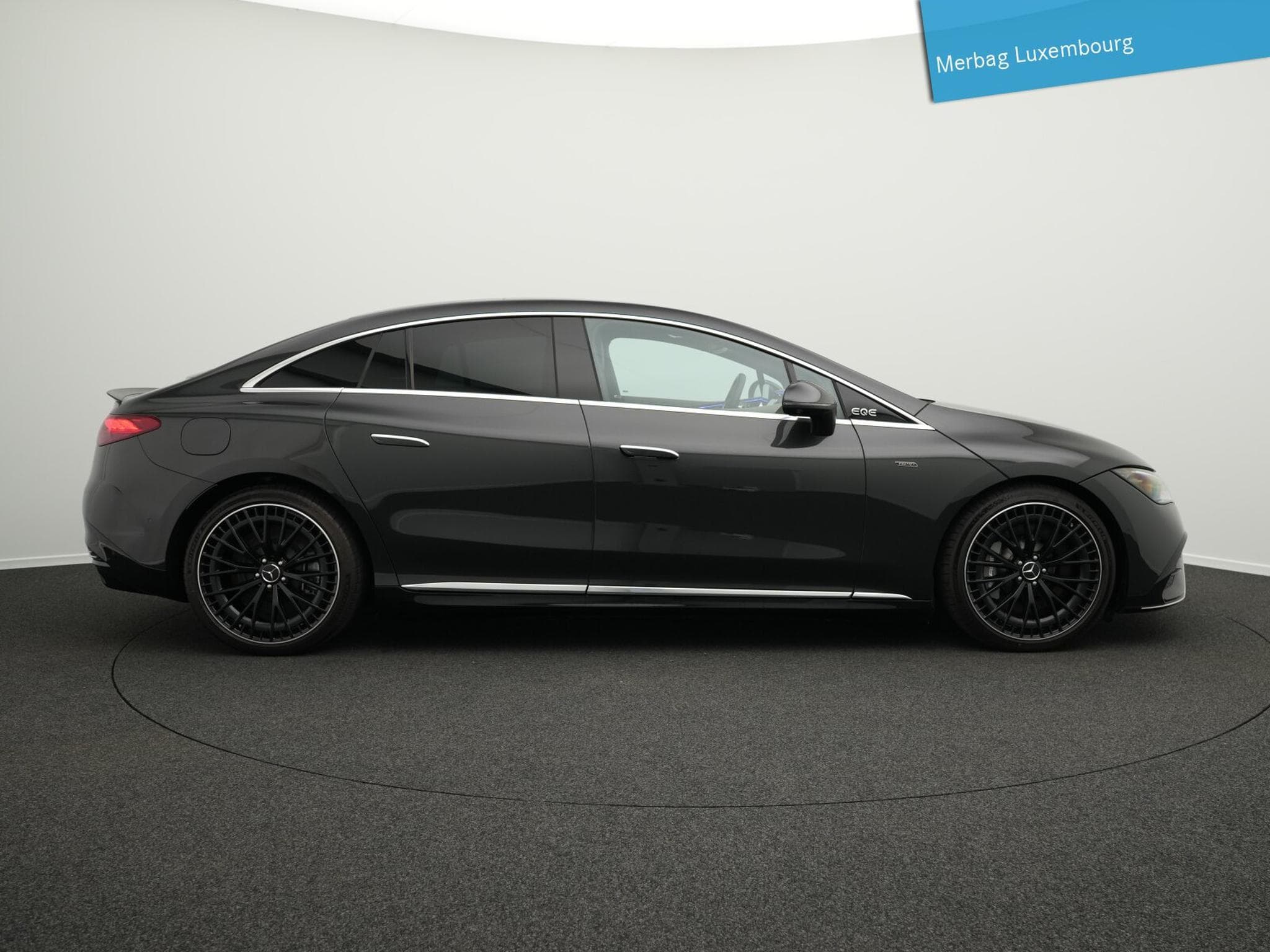 Mercedes EQE 4MATIC (22,1kWh/100 km WLTP) (2022) - Foto 5