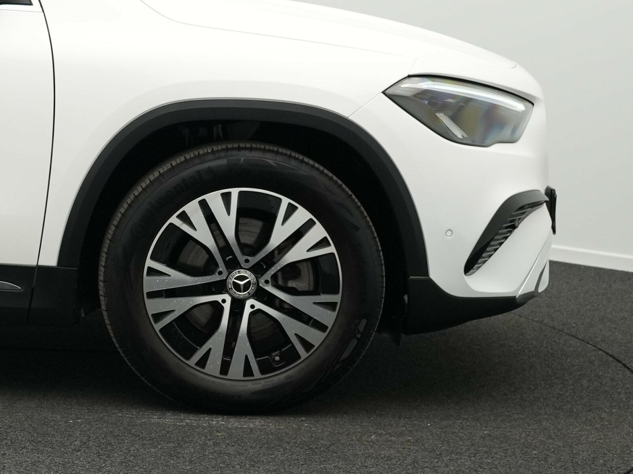 Mercedes GLA 220 d 4MATIC Progressive AHK+EasyPack+Kamera (2024) - Photo 8