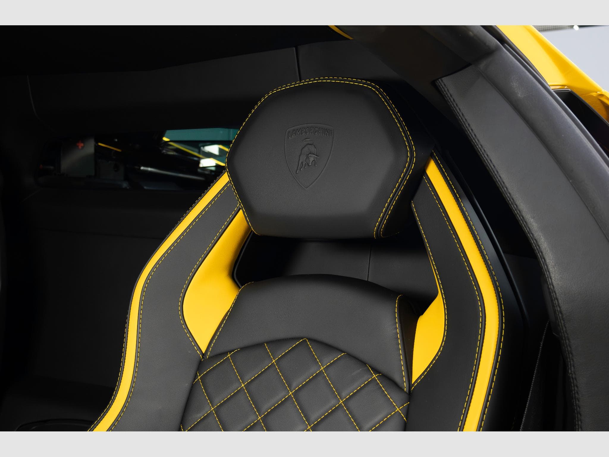 Lamborghini Aventador S LP 740-4 | 1st Hand | Carplay | VAT (2017) - Photo 13