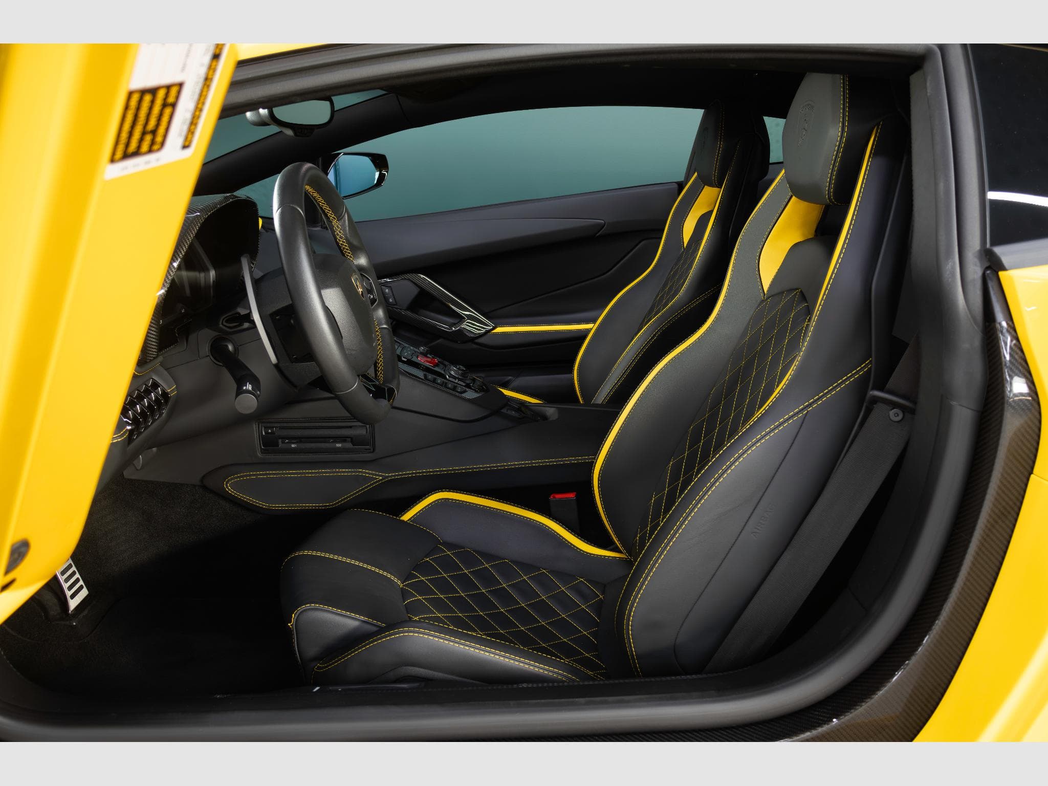 Lamborghini Aventador S LP 740-4 | 1st Hand | Carplay | VAT (2017) - Photo 11