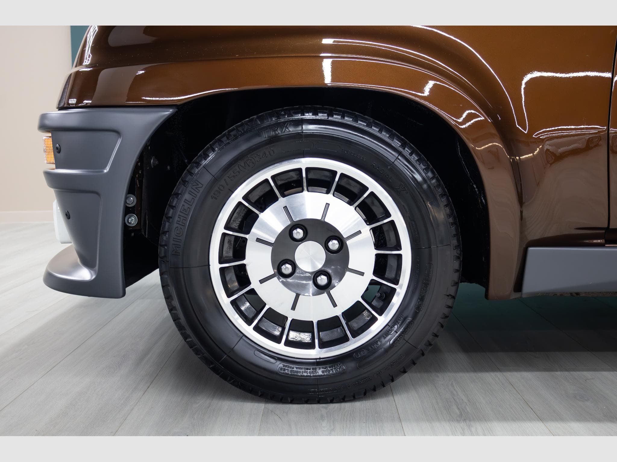 Renault R5 TURBO 2 *FULLY RESTORED* (1983) - Foto 23