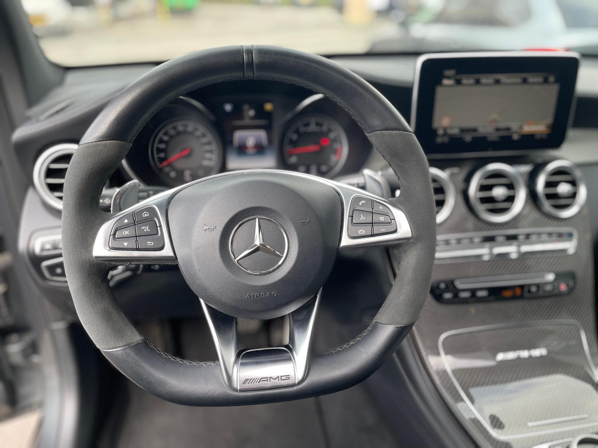 Mercedes GLC 63 AMG 4Matic+ 9G-Tronic Pack Carbone (2018) - Foto 9