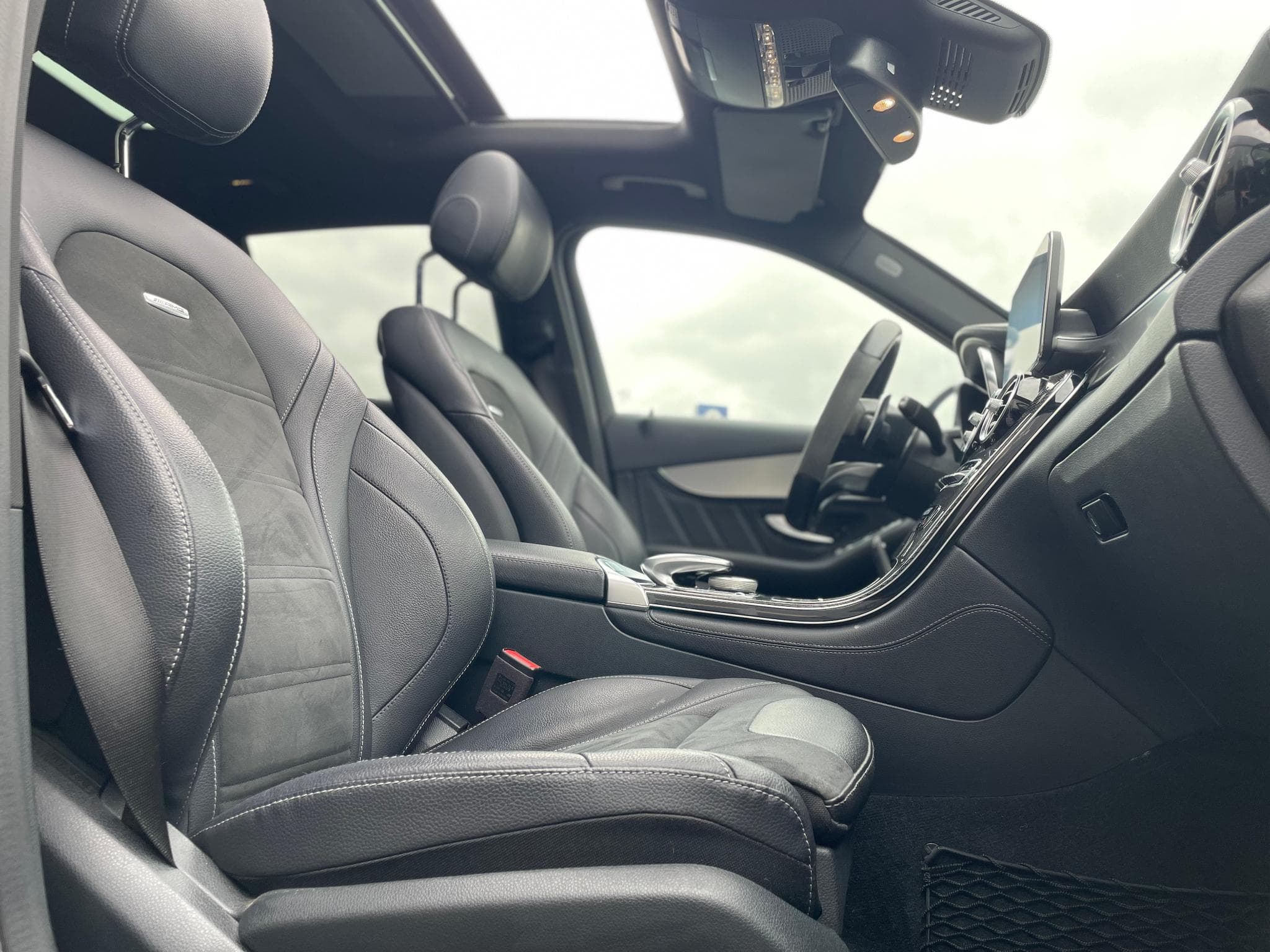 Mercedes GLC 63 AMG 4Matic+ 9G-Tronic Pack Carbone (2018) - Foto 4