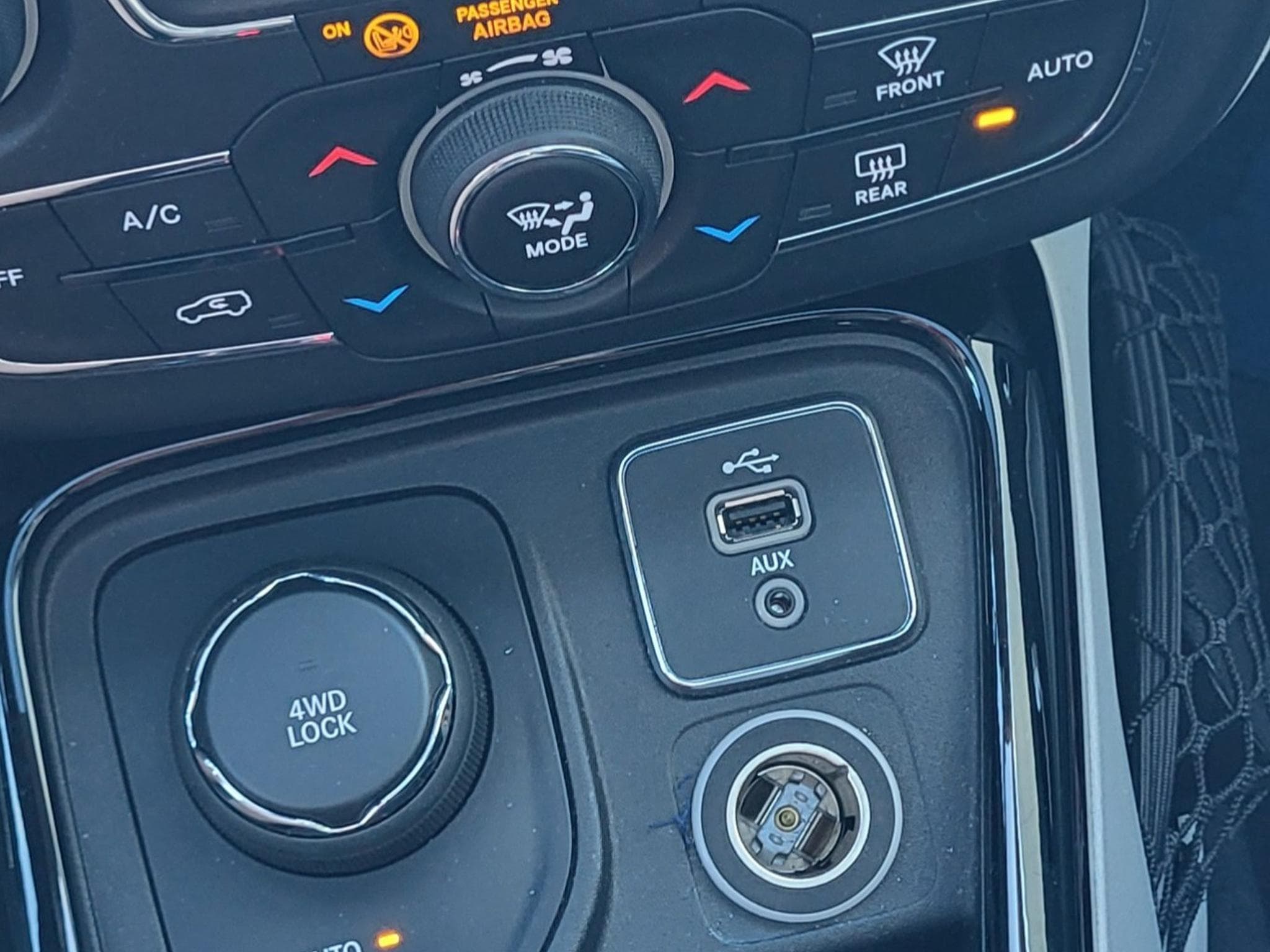 Jeep Compass Limited (2018) - Foto 11