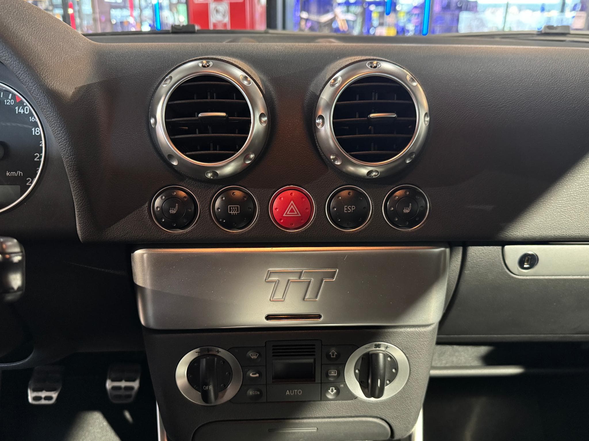 Audi TT 1.8T Coupé (1999) - Photo 12