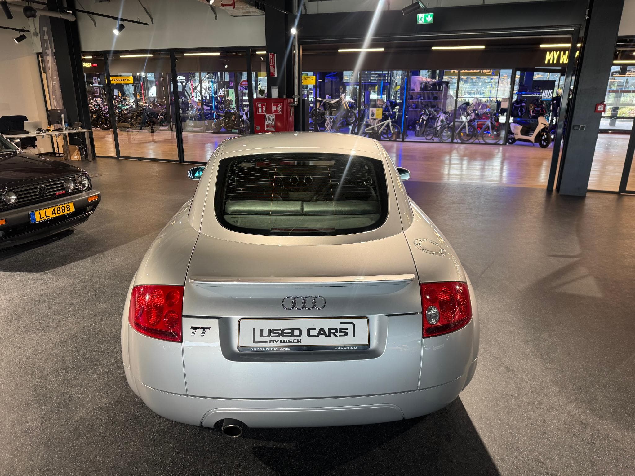Audi TT 1.8T Coupé (1999) - Photo 5