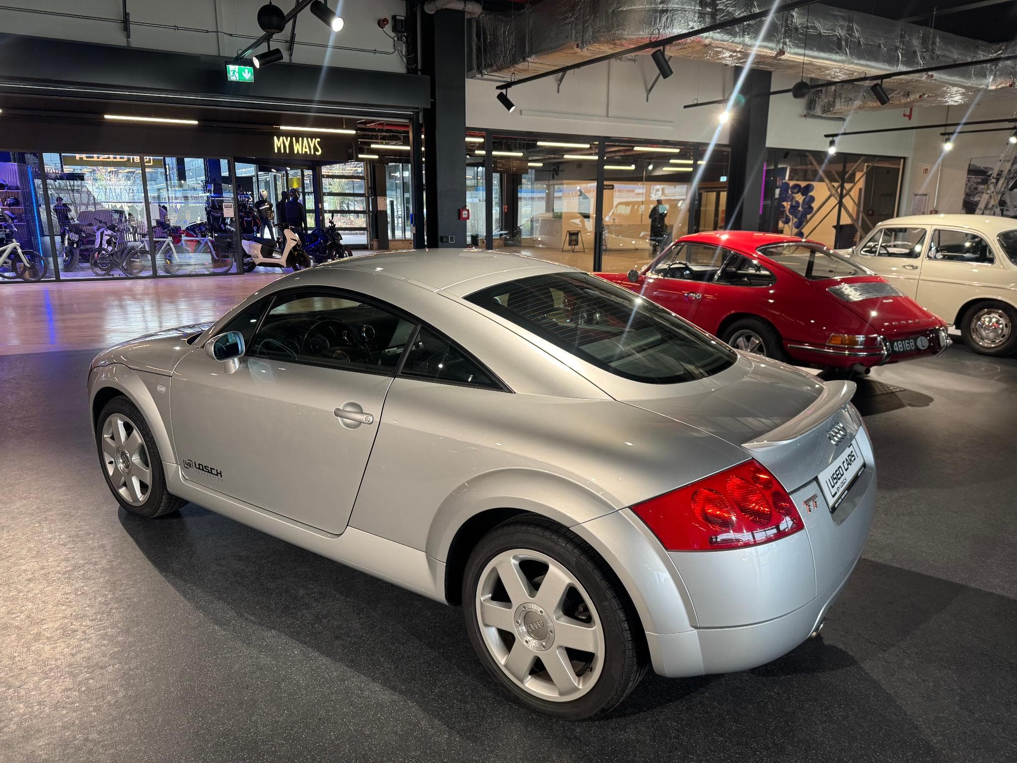 Audi TT 1.8T Coupé (1999) - Photo 6