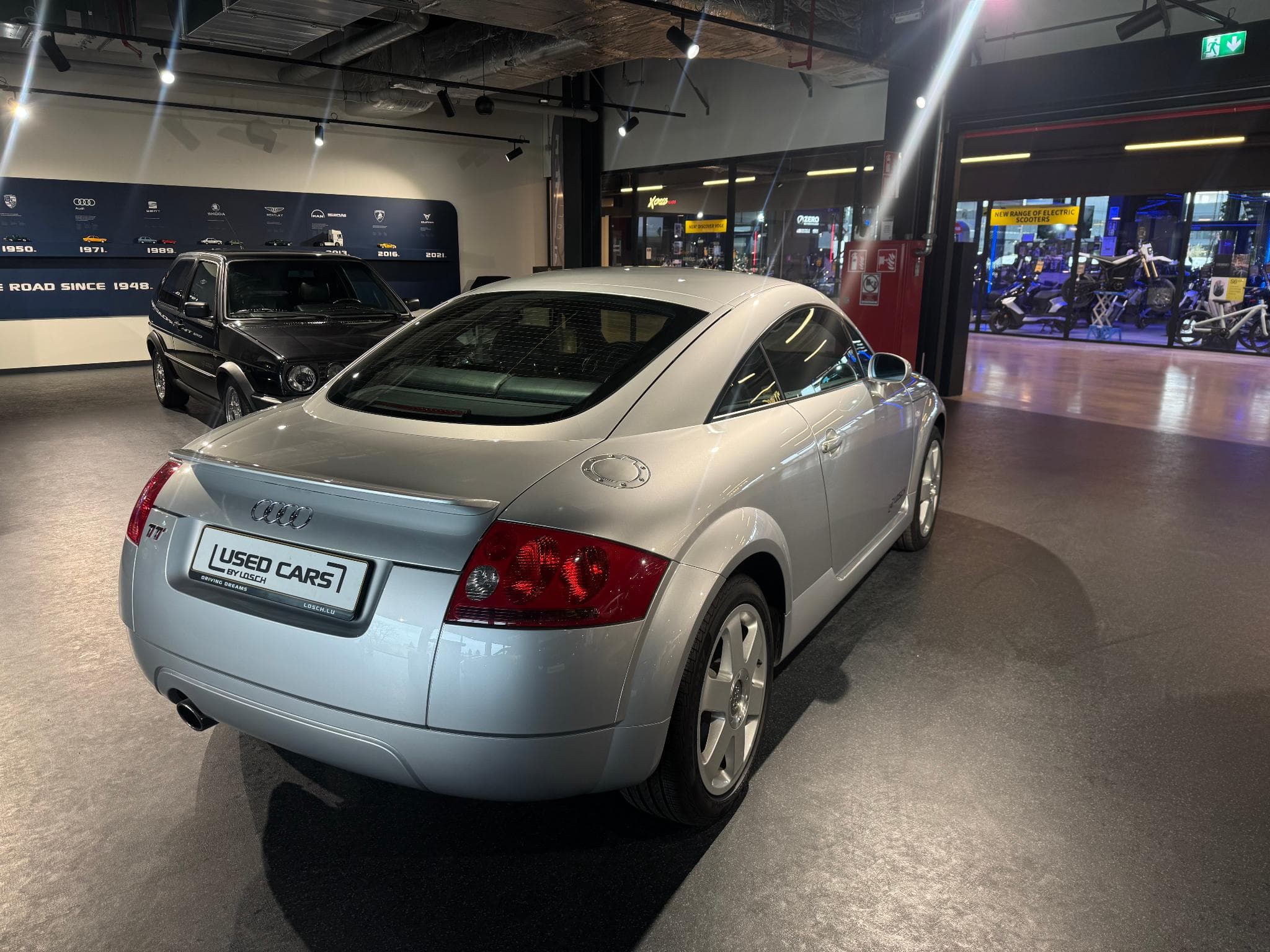 Audi TT 1.8T Coupé (1999) - Photo 4