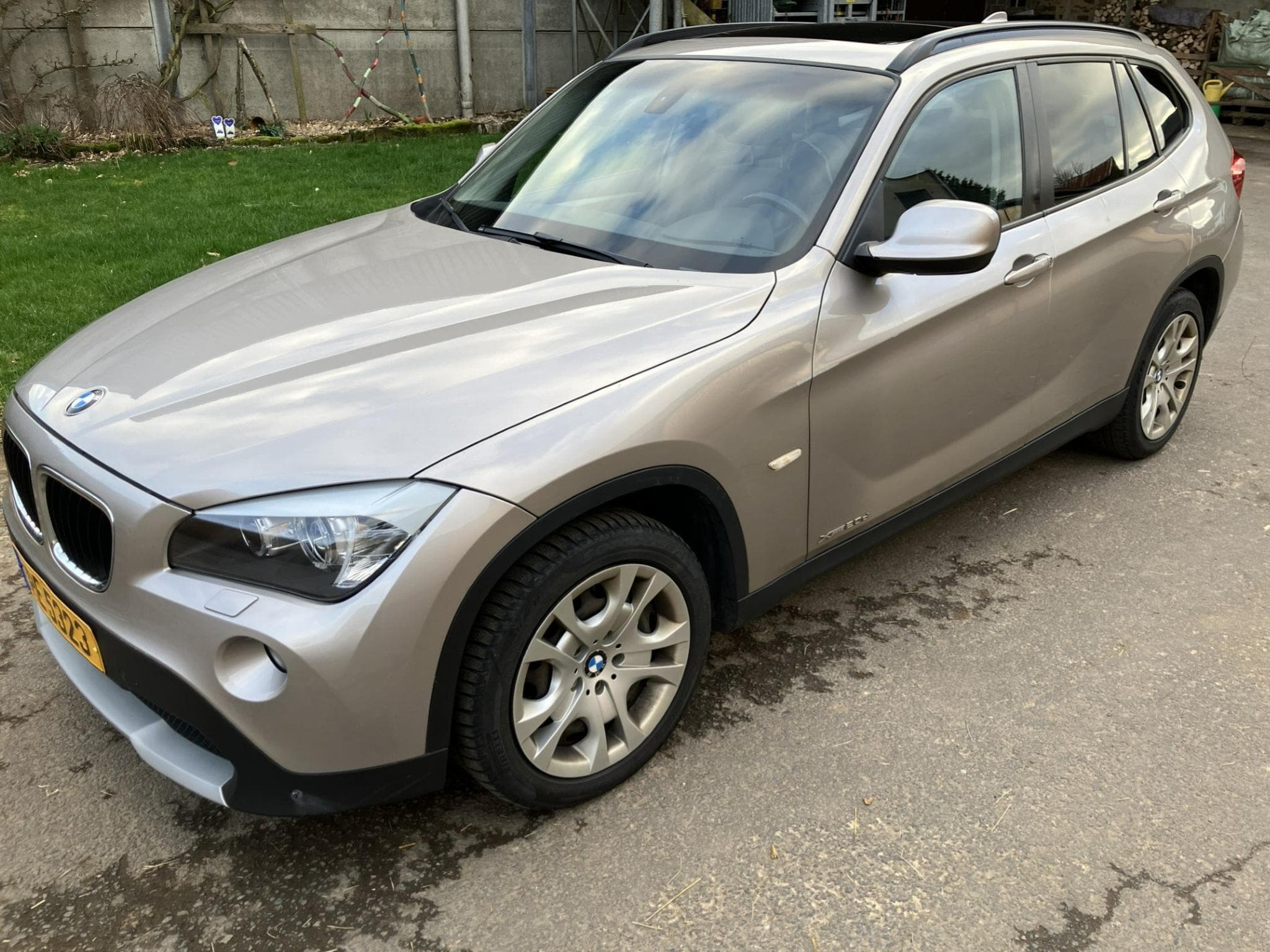 BMW X1 x-drive 20d (2010) - Foto 1