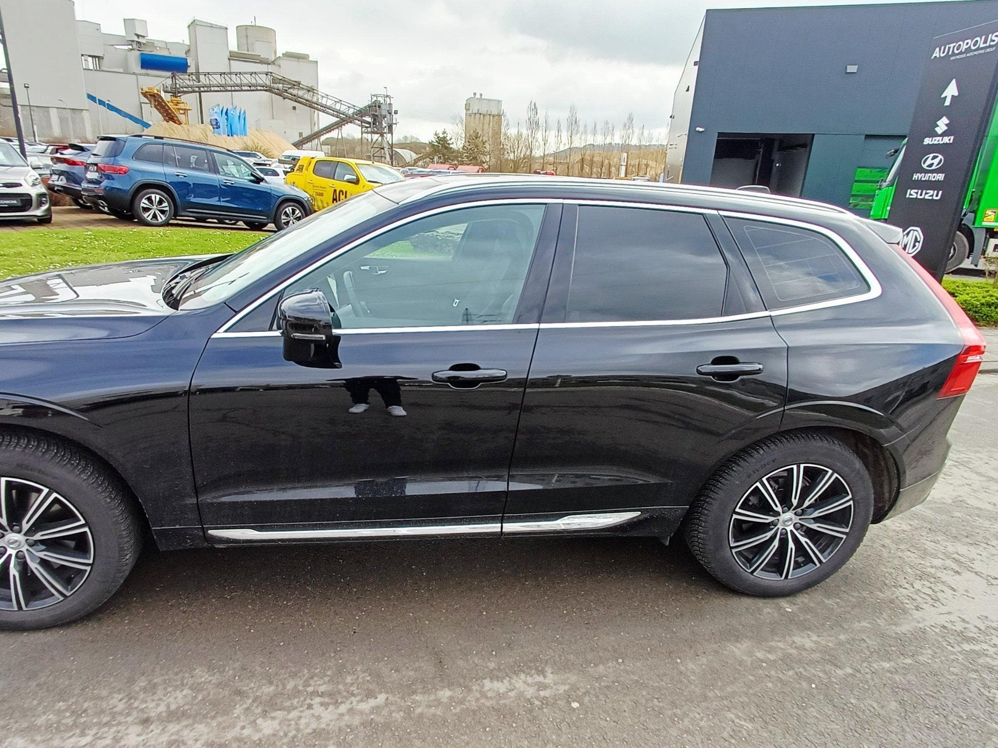 Volvo XC60 B4 AWD INSCRIPTION - Hybrid/Diesel (2020) - Foto 1