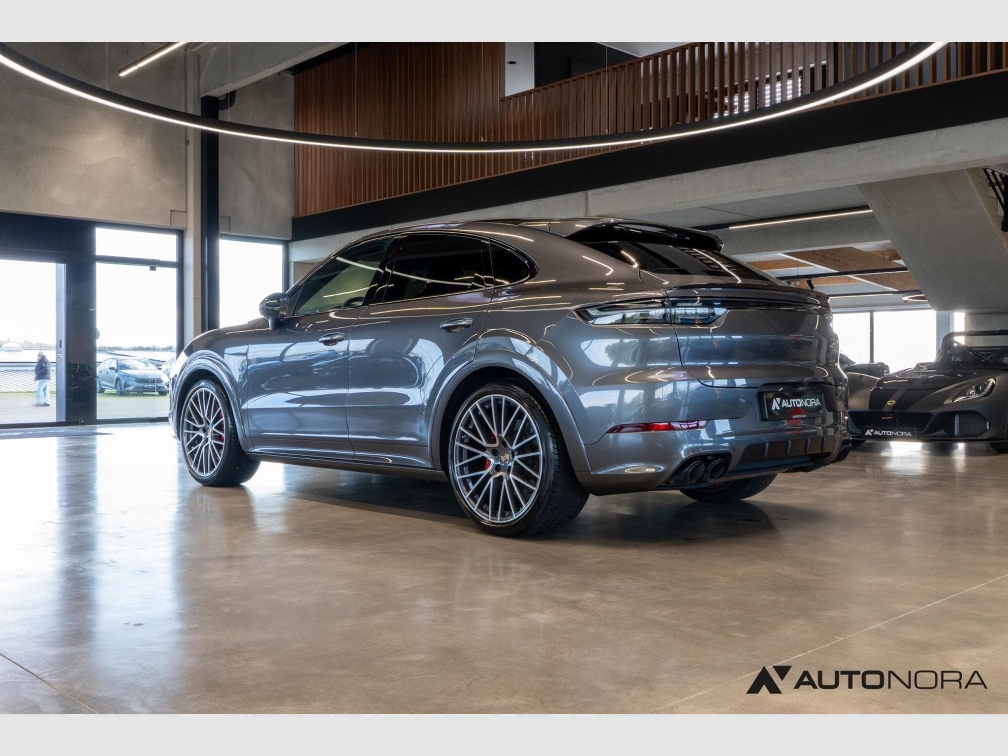 Porsche Cayenne Coupé GTS (2023) - Photo 8