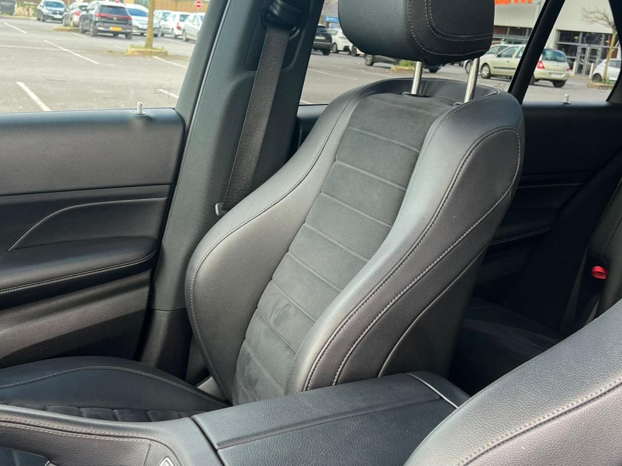 Mercedes GLE 400 AMG Line (2021) - Foto 3