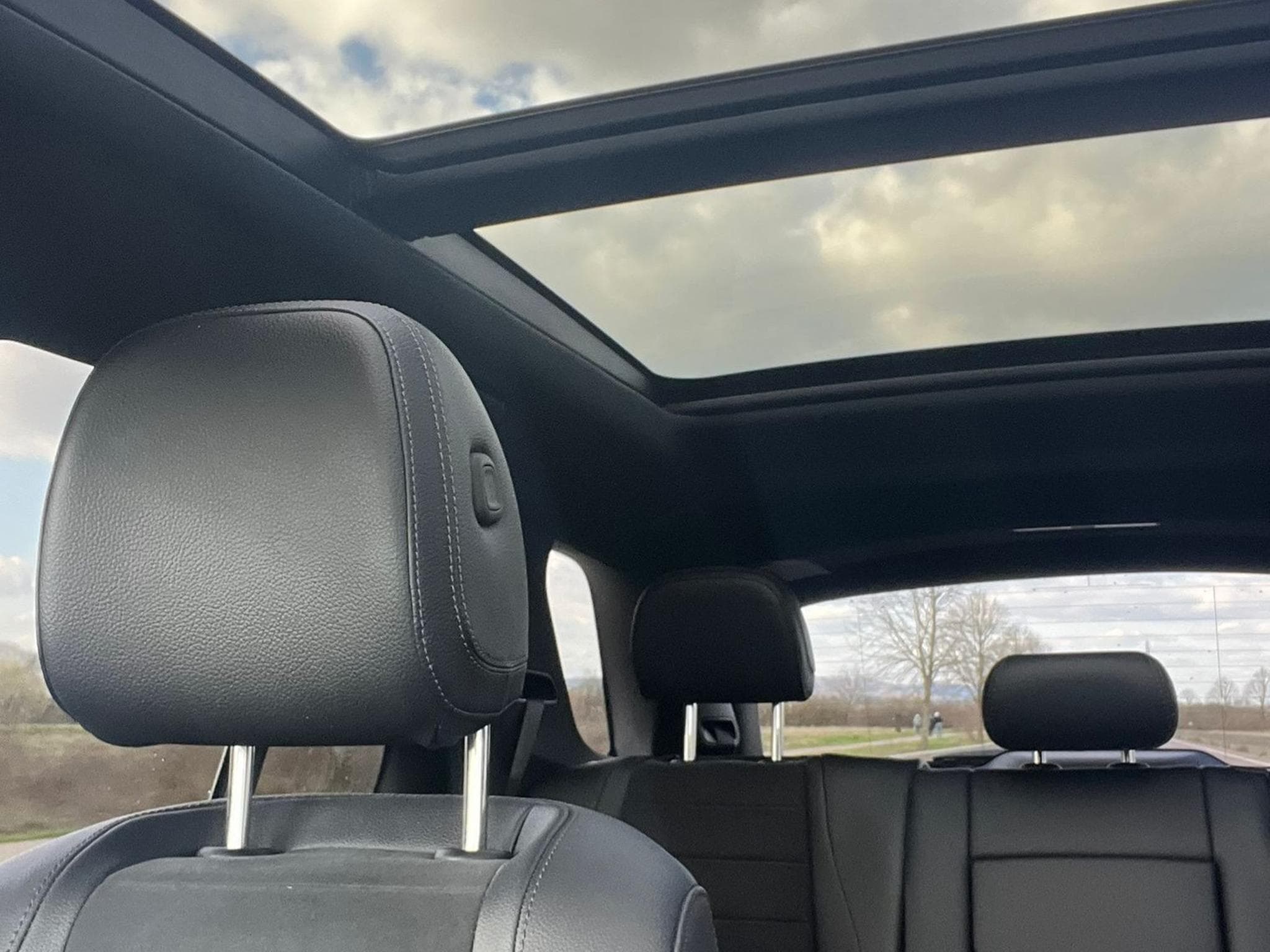 Mercedes GLE 400 AMG Line (2021) - Foto 4