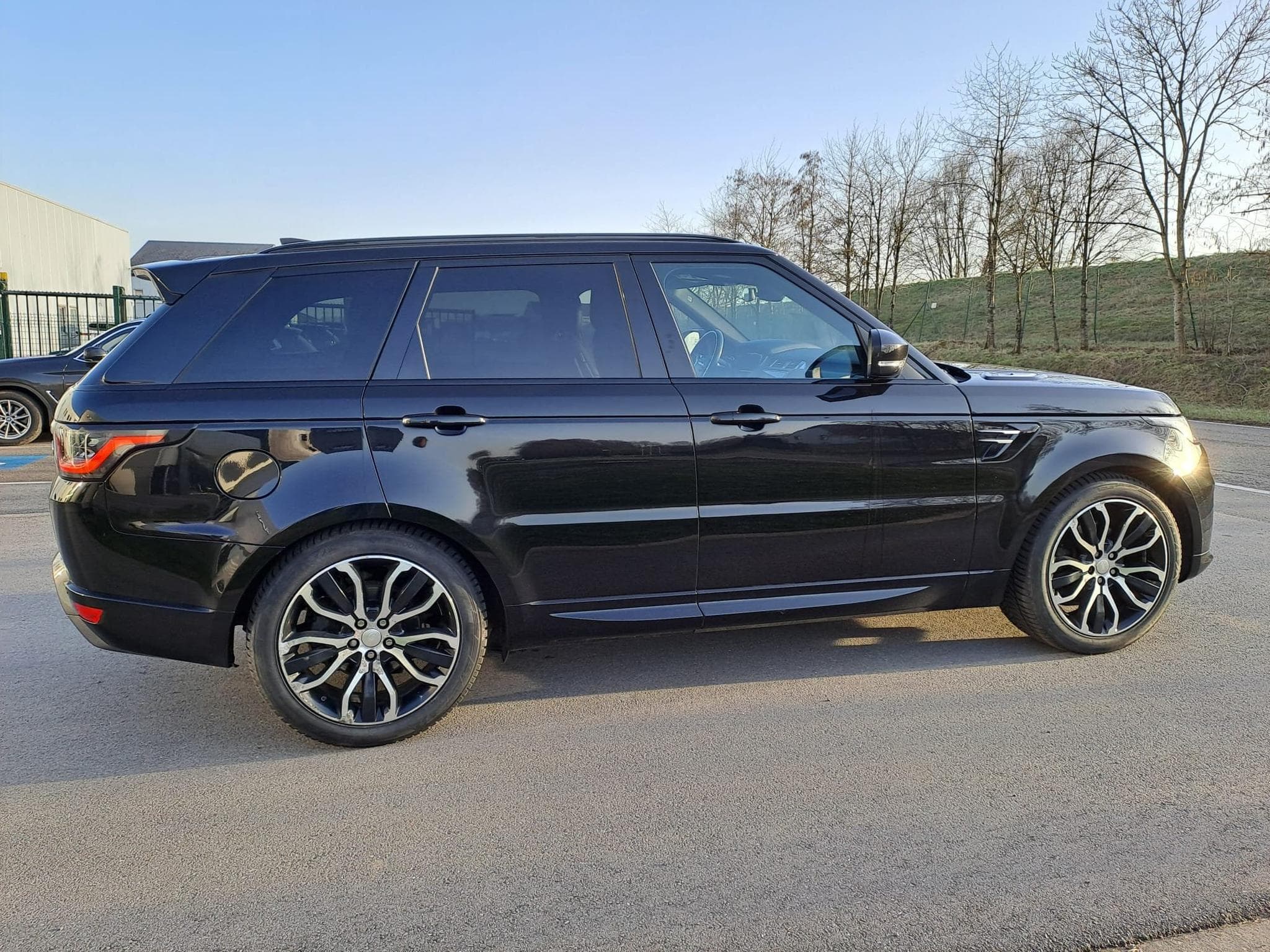 Land-Rover Range Rover Sport HSE (2018) - Foto 4