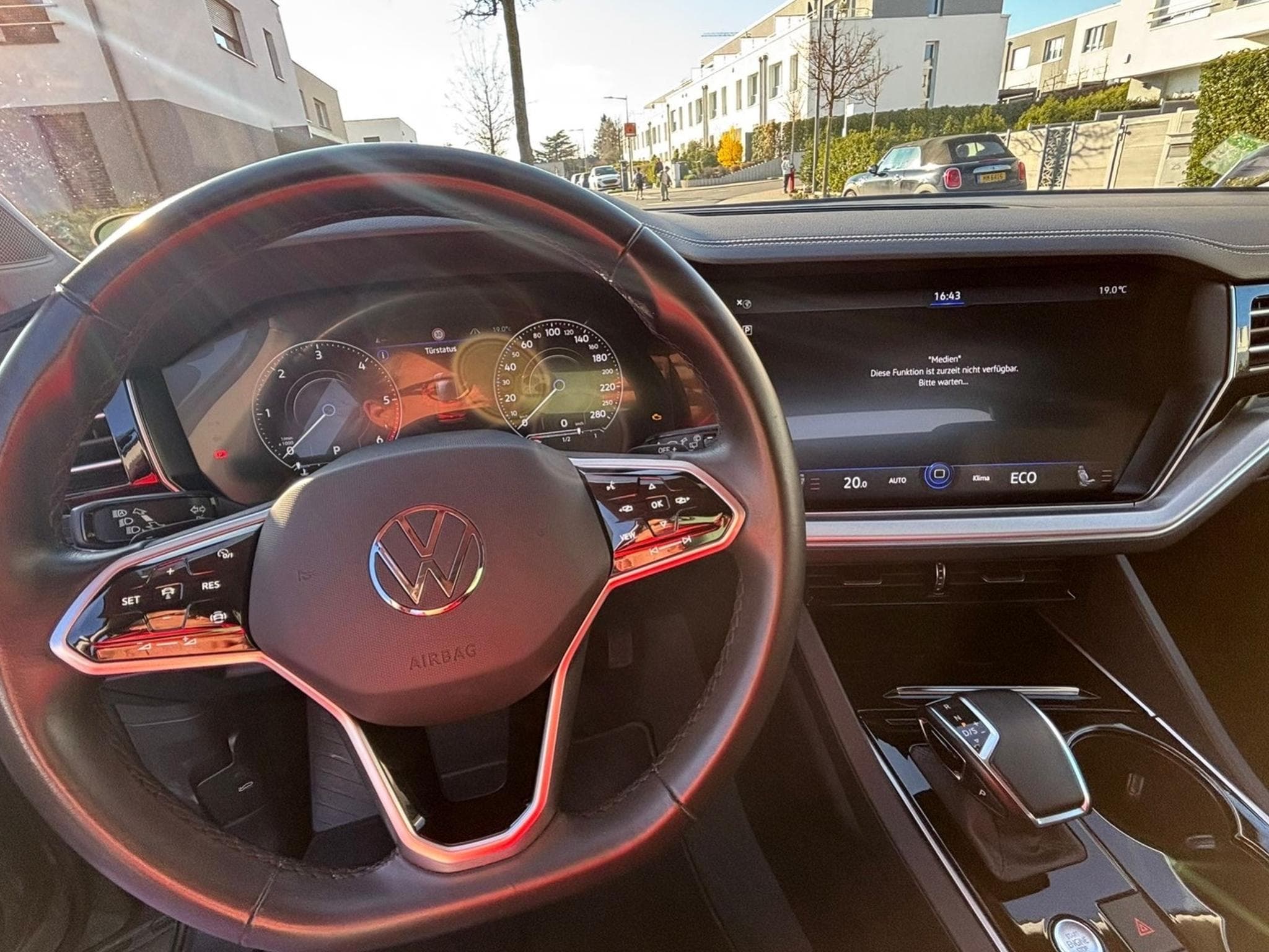 VW Touareg R-Line (2022) - Foto 3