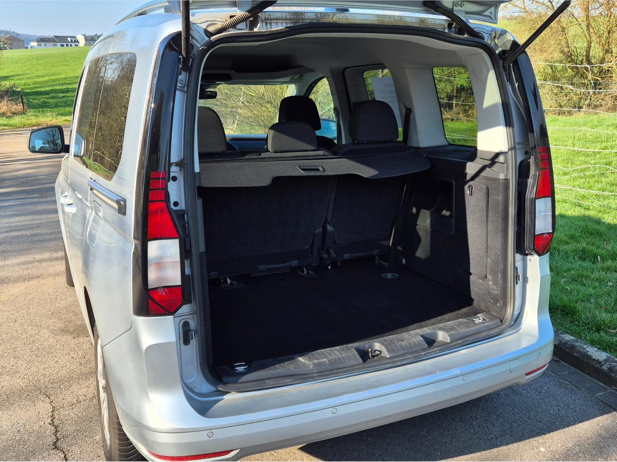 VW Caddy TSI AG7 (2023) - Foto 5