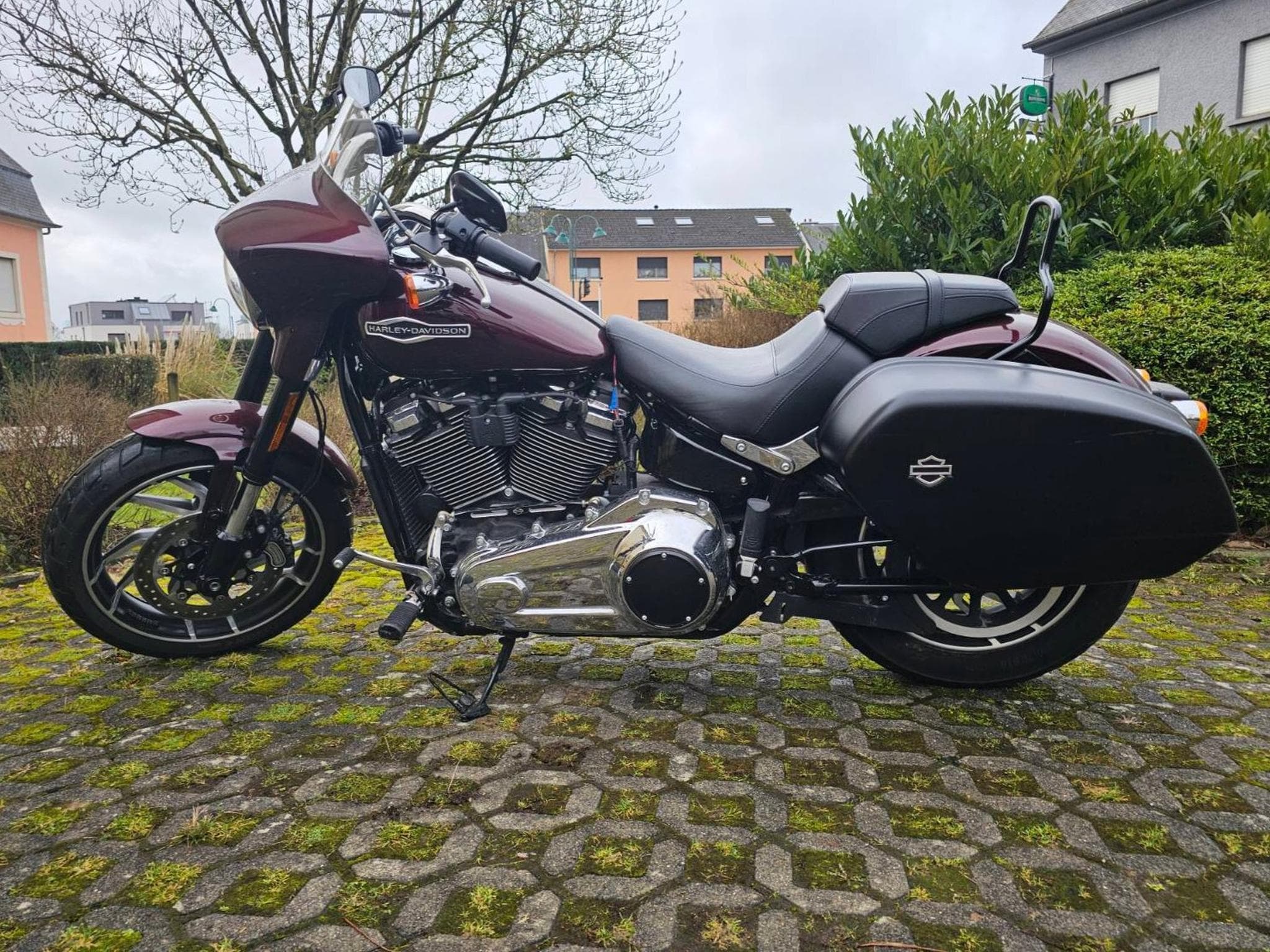 Harley-Davidson Softail Sport Glide FLSB Sport Glide 107 CU (2018) - Photo 3