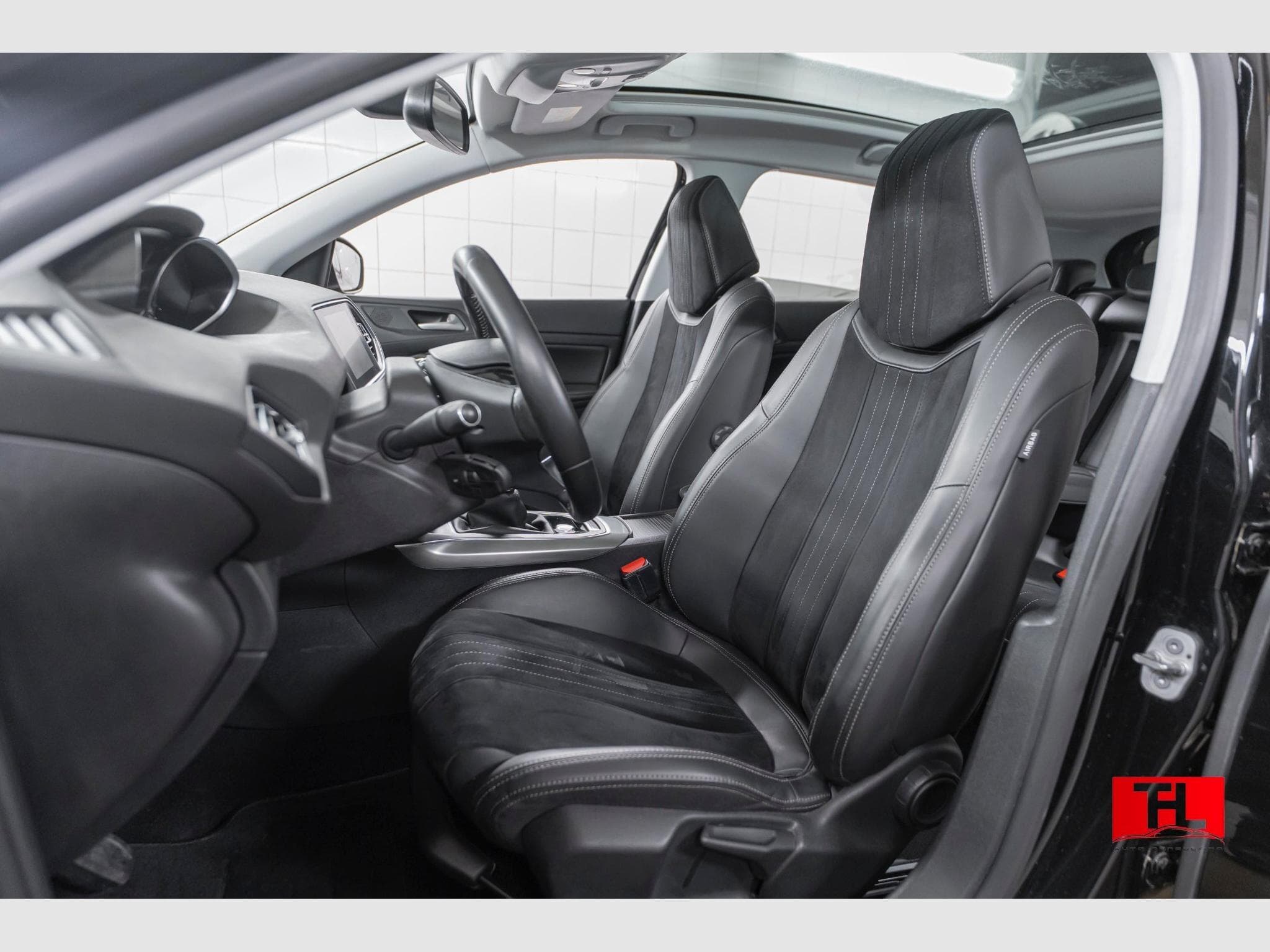 Peugeot 308 GT-Line 1.2 PureTech 1st Owner Full History (2016) - Foto 4