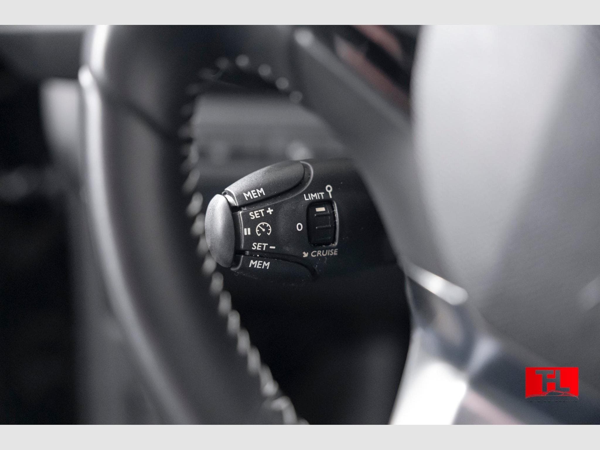 Peugeot 308 GT-Line 1.2 PureTech 1st Owner Full History (2016) - Foto 6