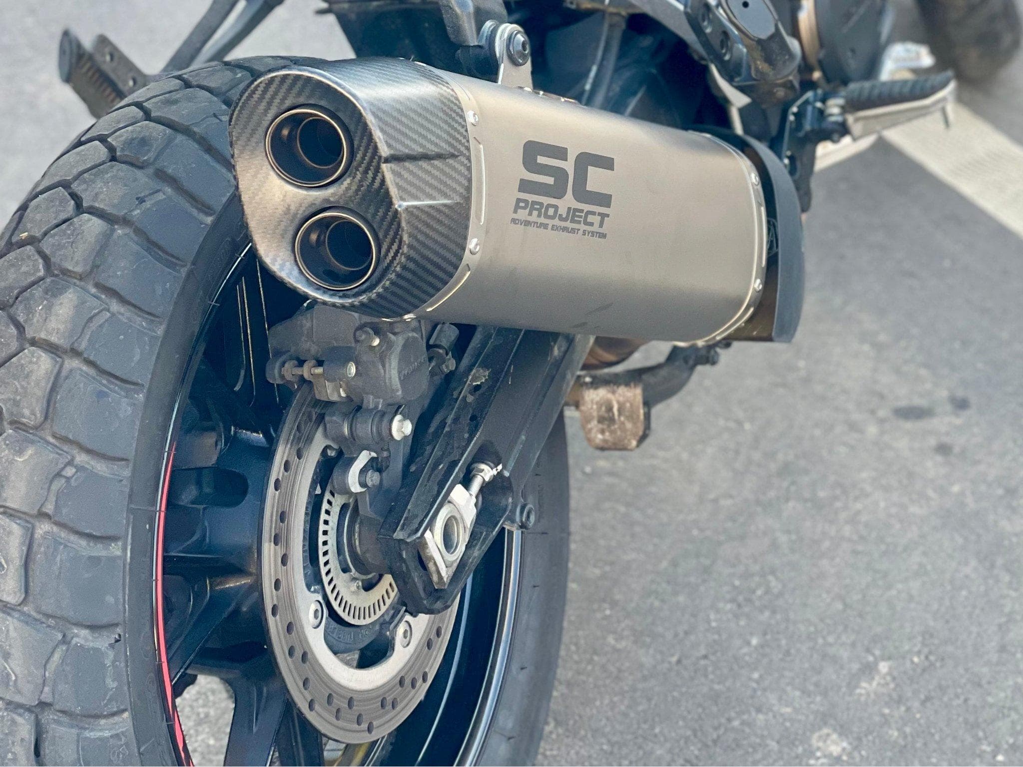 Suzuki DL V-STROM 1050 (2024) - Photo 2