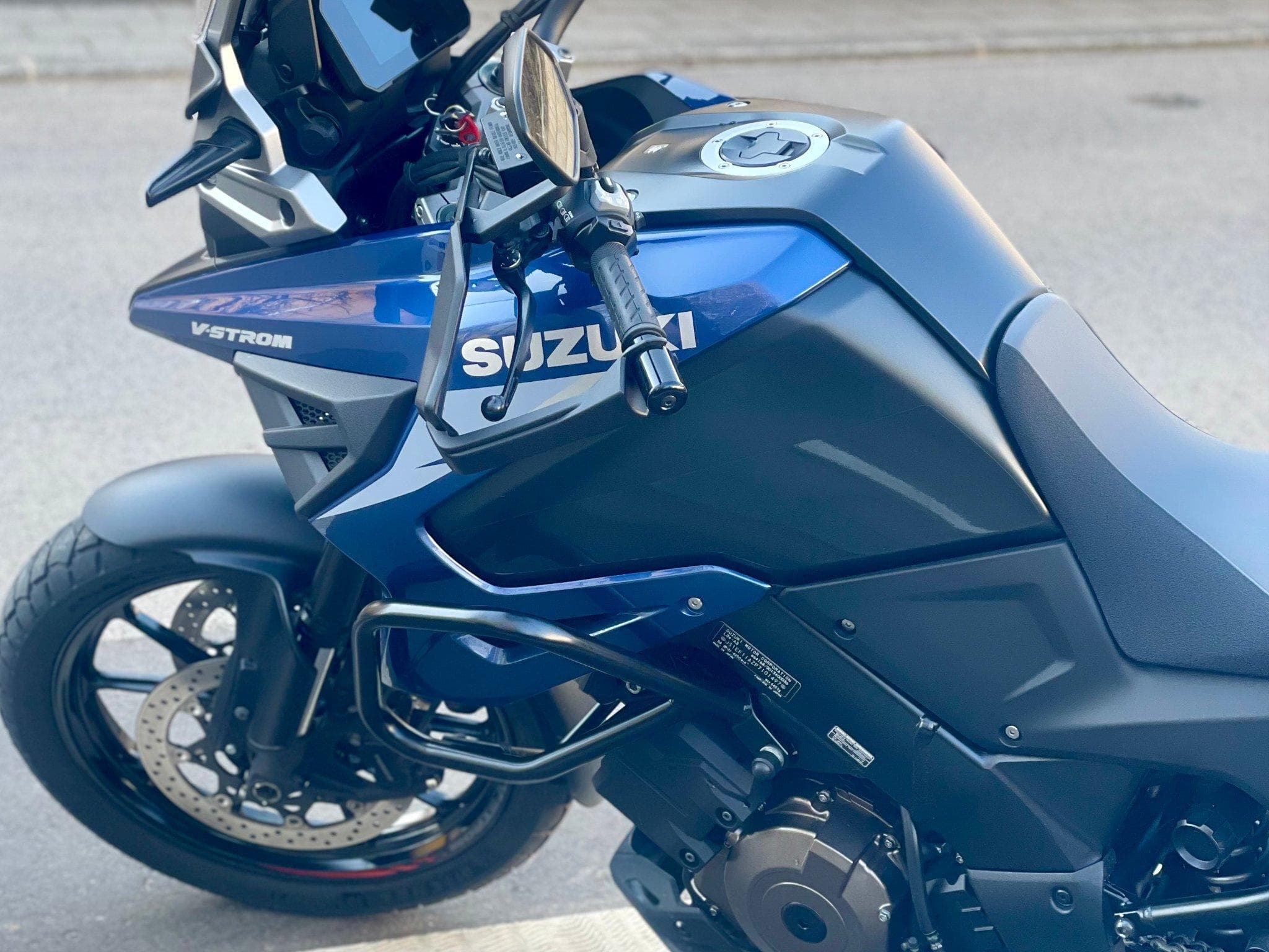 Suzuki DL V-STROM 1050 (2024) - Photo 3