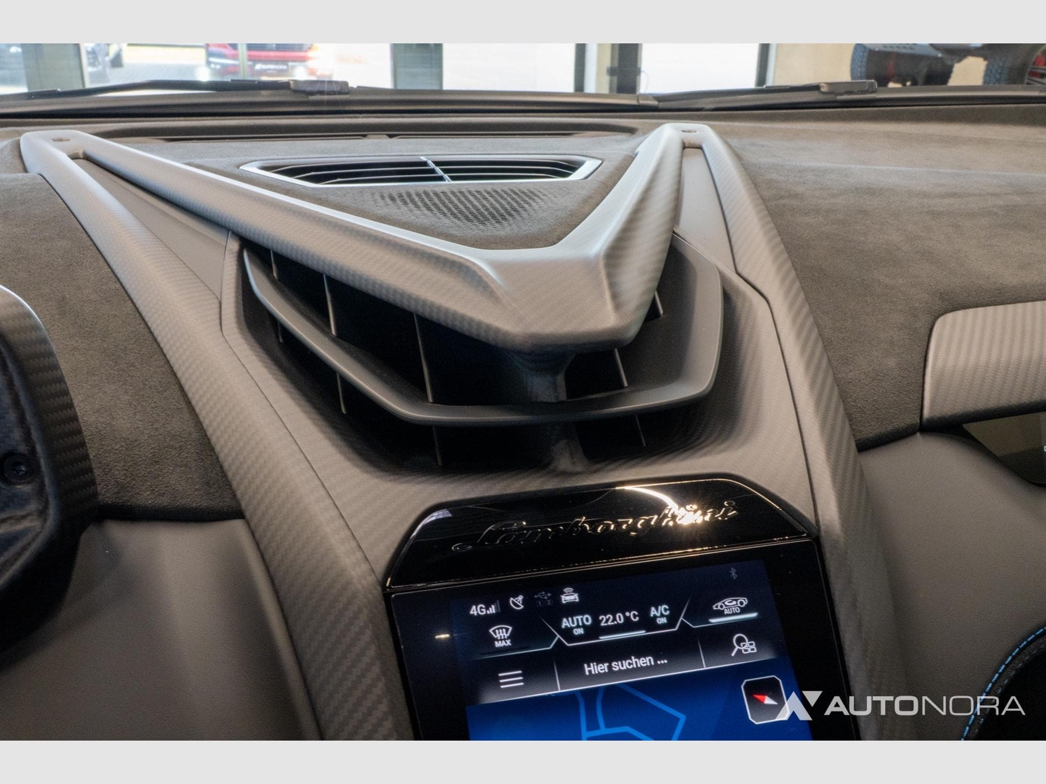 Lamborghini Revuelto (2024) - Photo 14