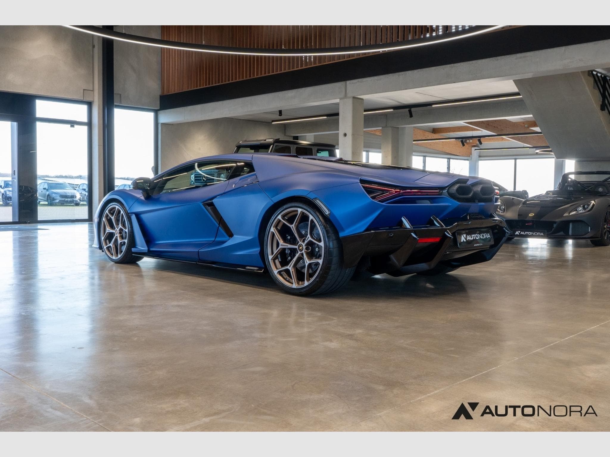 Lamborghini Revuelto (2024) - Photo 8