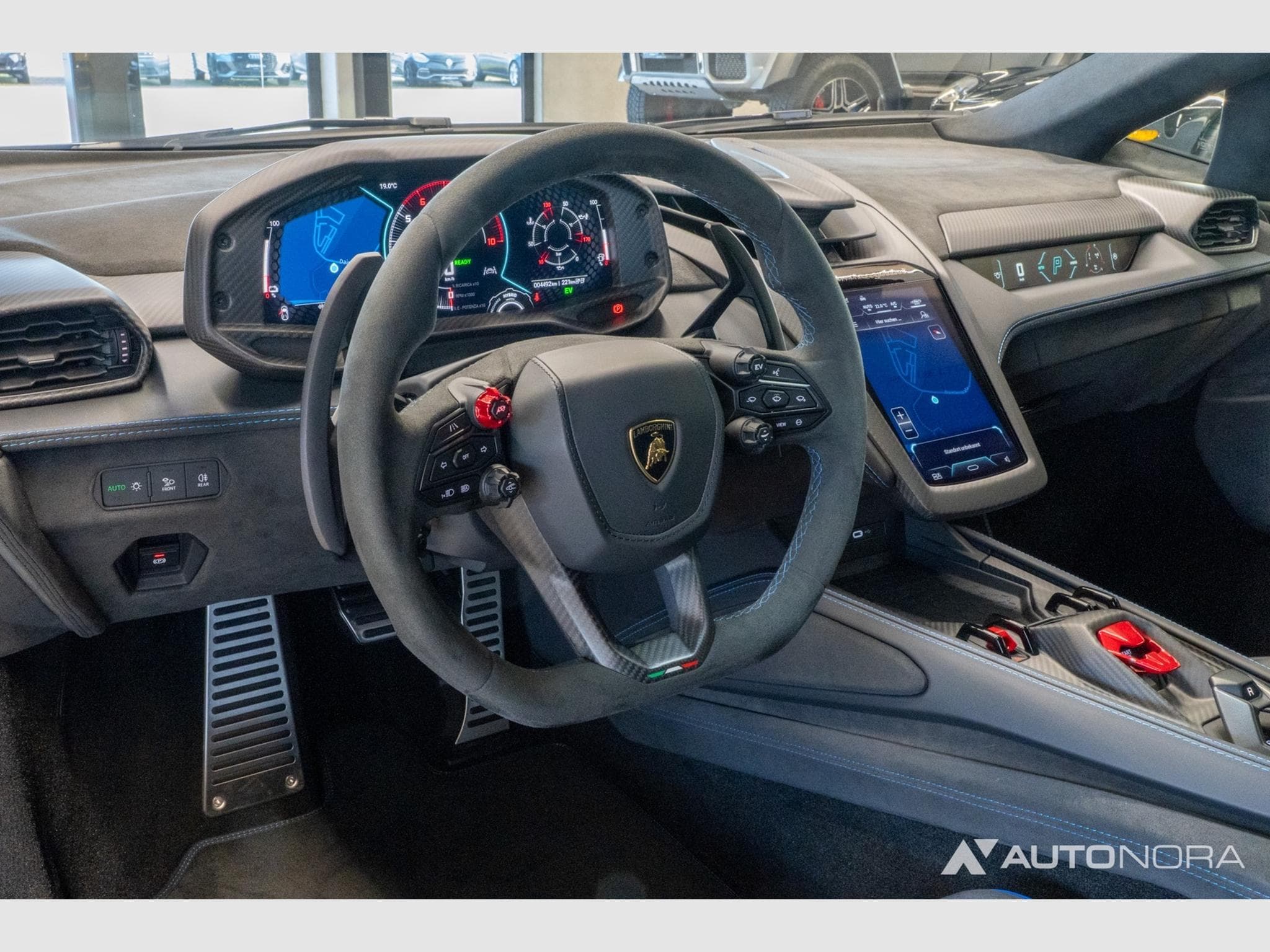 Lamborghini Revuelto (2024) - Photo 12
