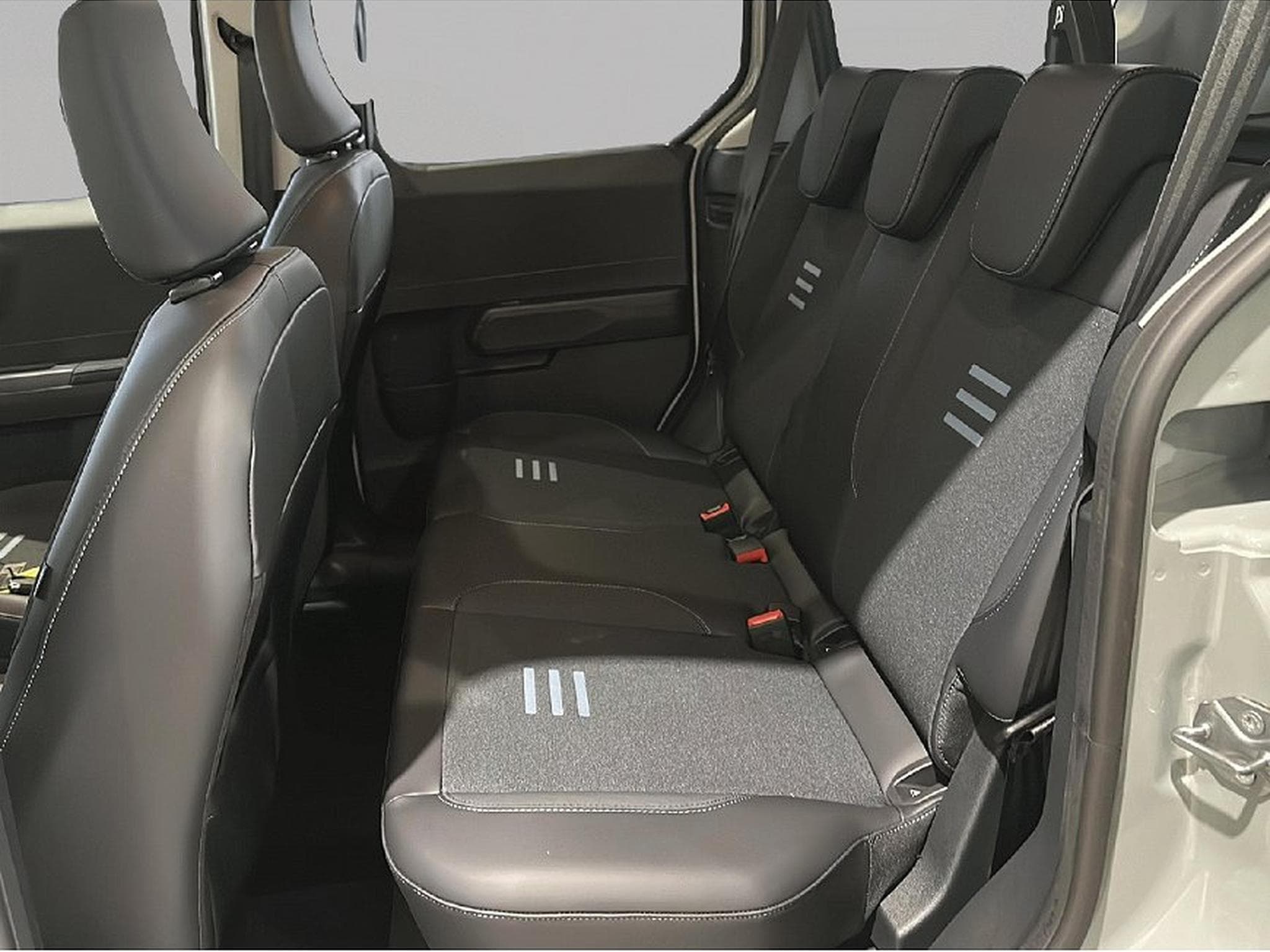 Ford Tourneo (2026) - Photo 6