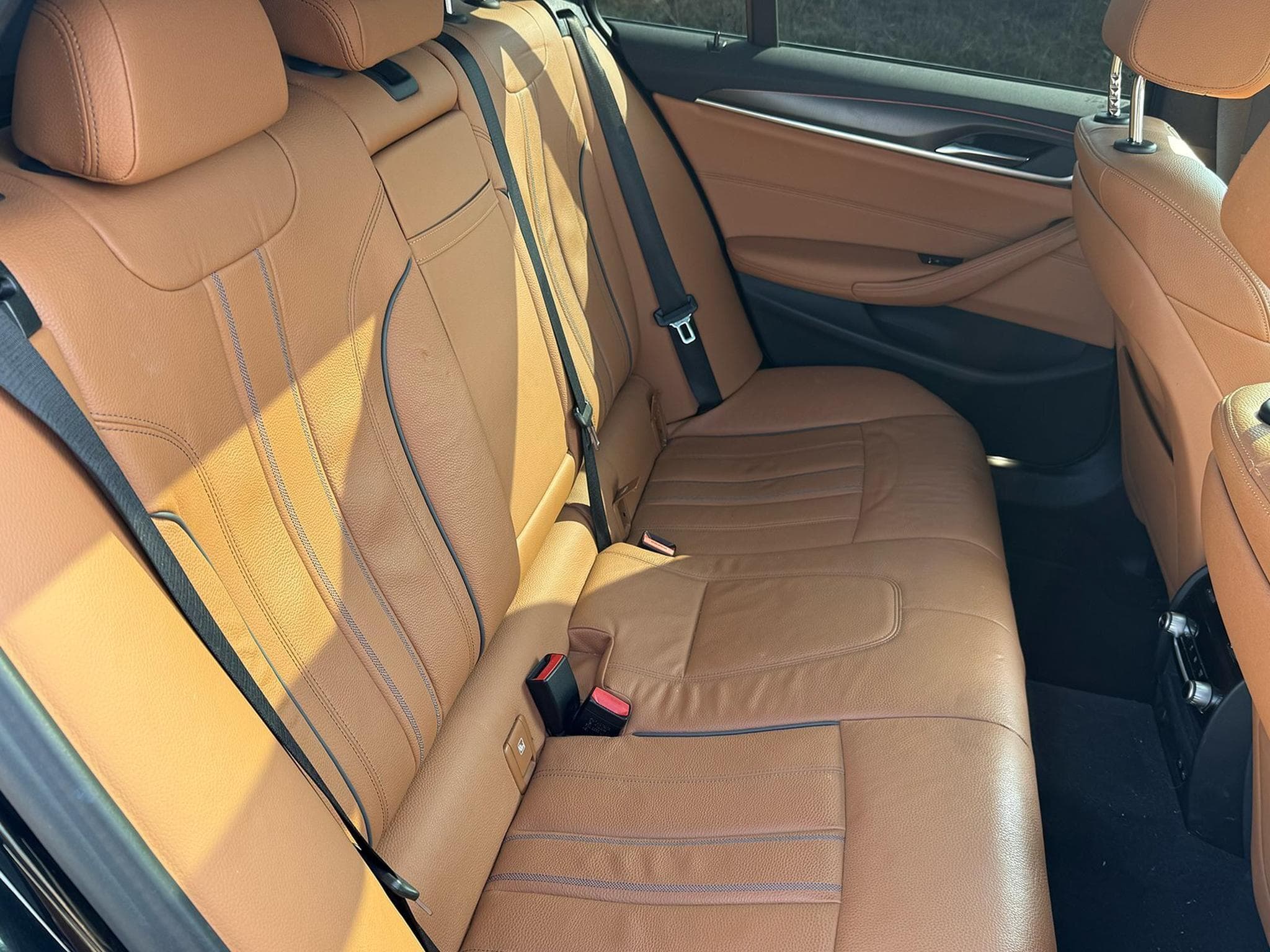 BMW 520 M Sport (2022) - Foto 13