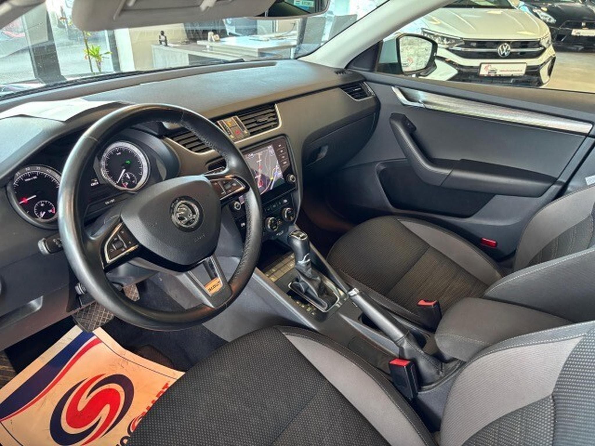 Skoda Octavia Scout 4x4 (2019) - Photo 8