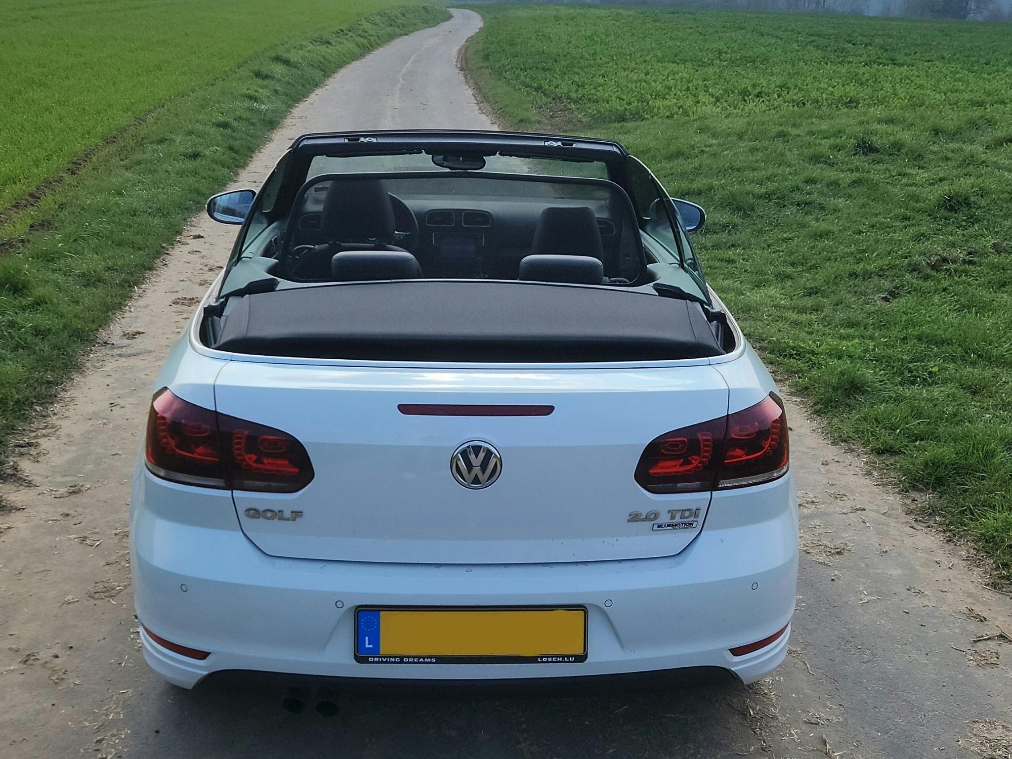 VW Golf 2.0 TDI 150CV blanc nacré cabriolet (2016) - Foto 3