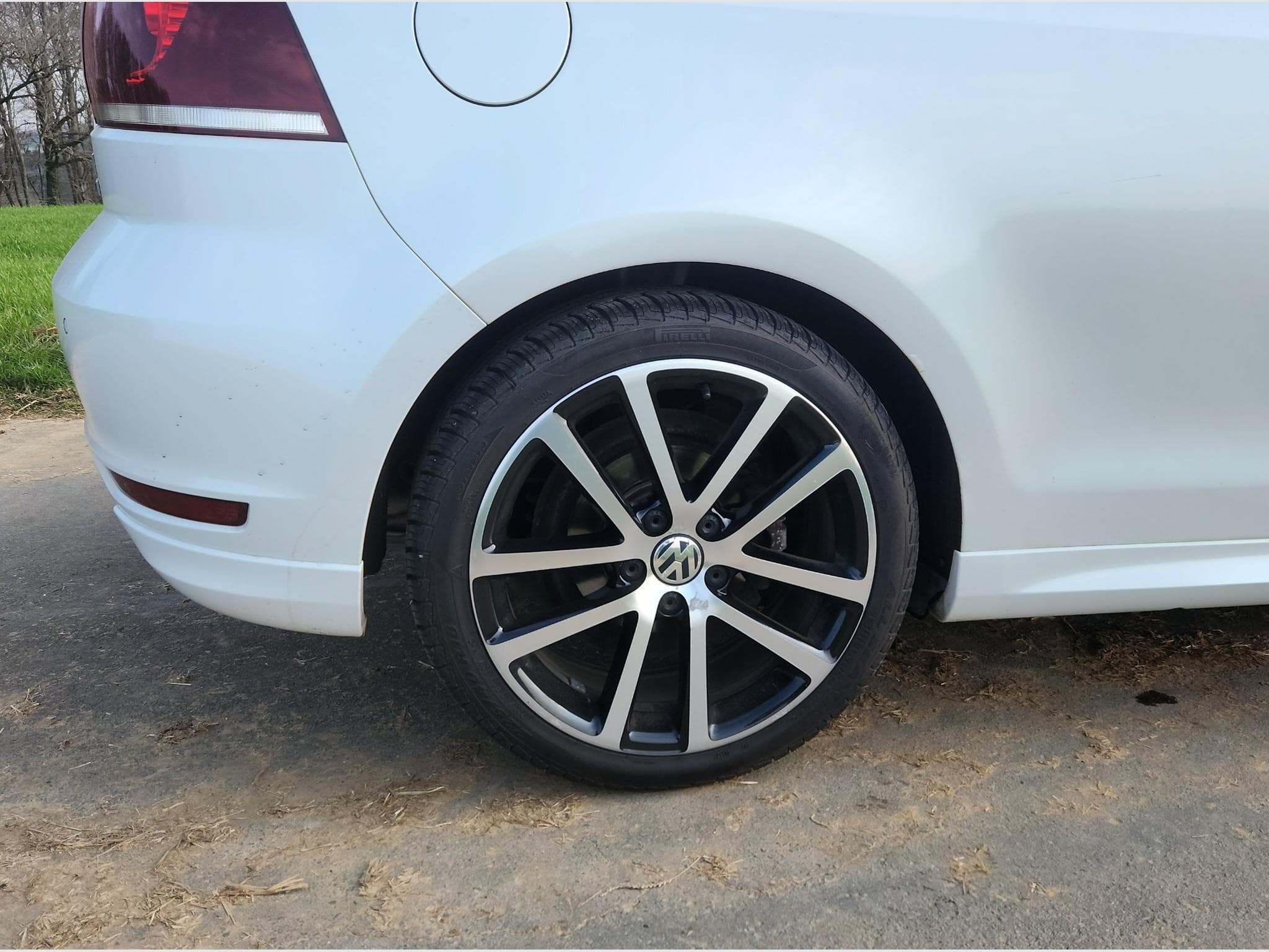 VW Golf 2.0 TDI 150CV blanc nacré cabriolet (2016) - Foto 14