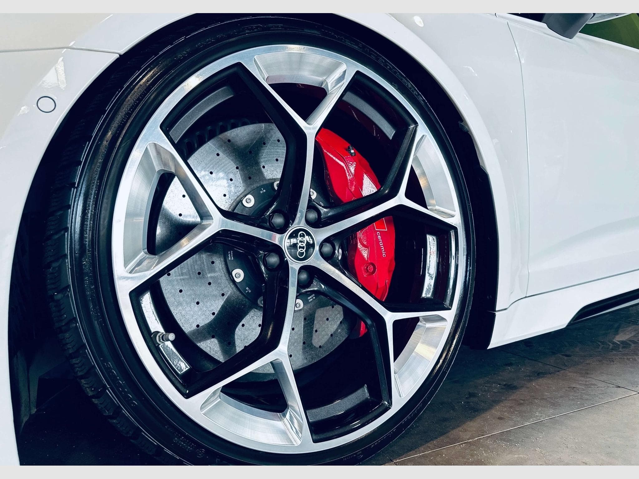 Audi RS6 RS6 AVANT PERFORMANCE QUATTRO TIPTRONIC (2024) - Foto 3