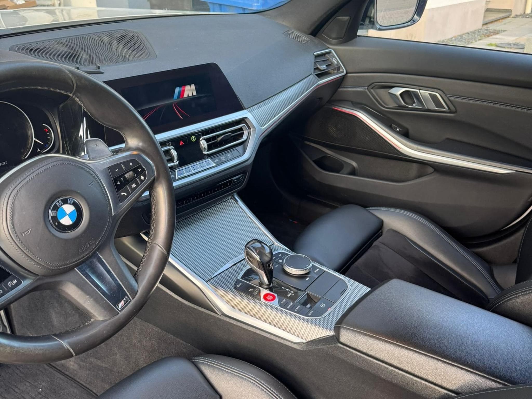 BMW 320 M SPORT (2019) - Foto 3