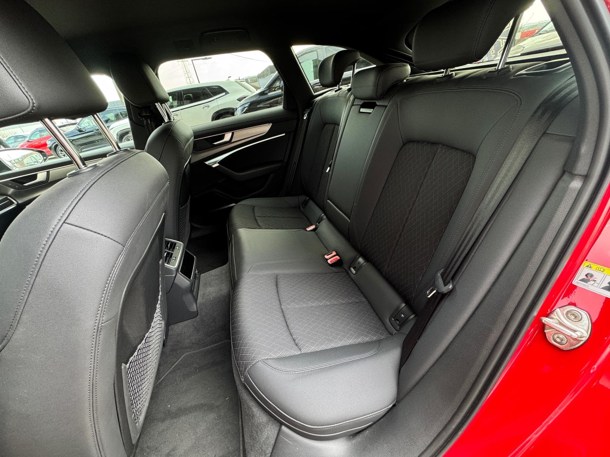 Audi A6 AVANT DESIGN QUATTRO 3.0L TFSI 340CV (2023) - Photo 12